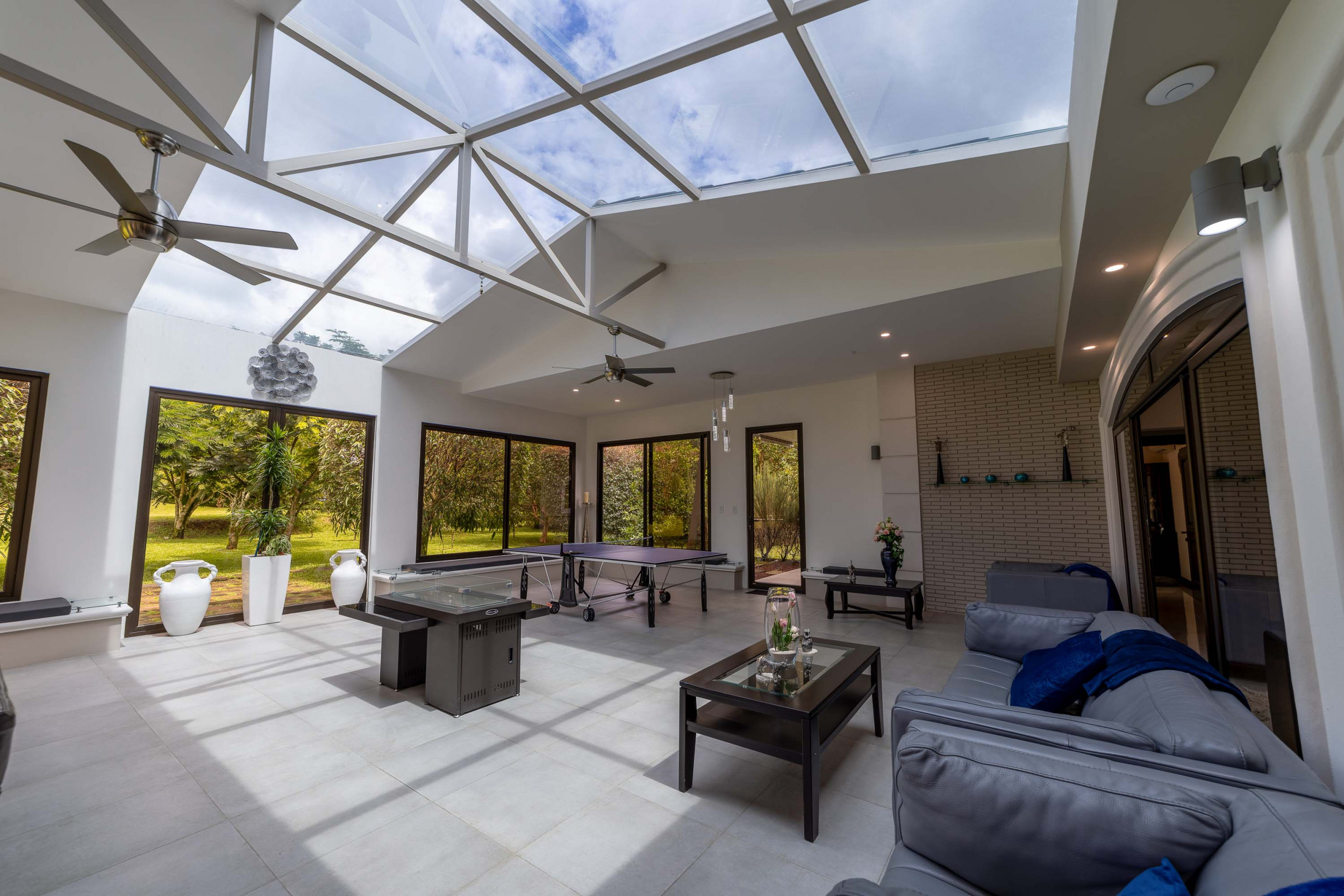 Monteran Luxury Estate: Exquisite 3-Bedroom Residence SOLD