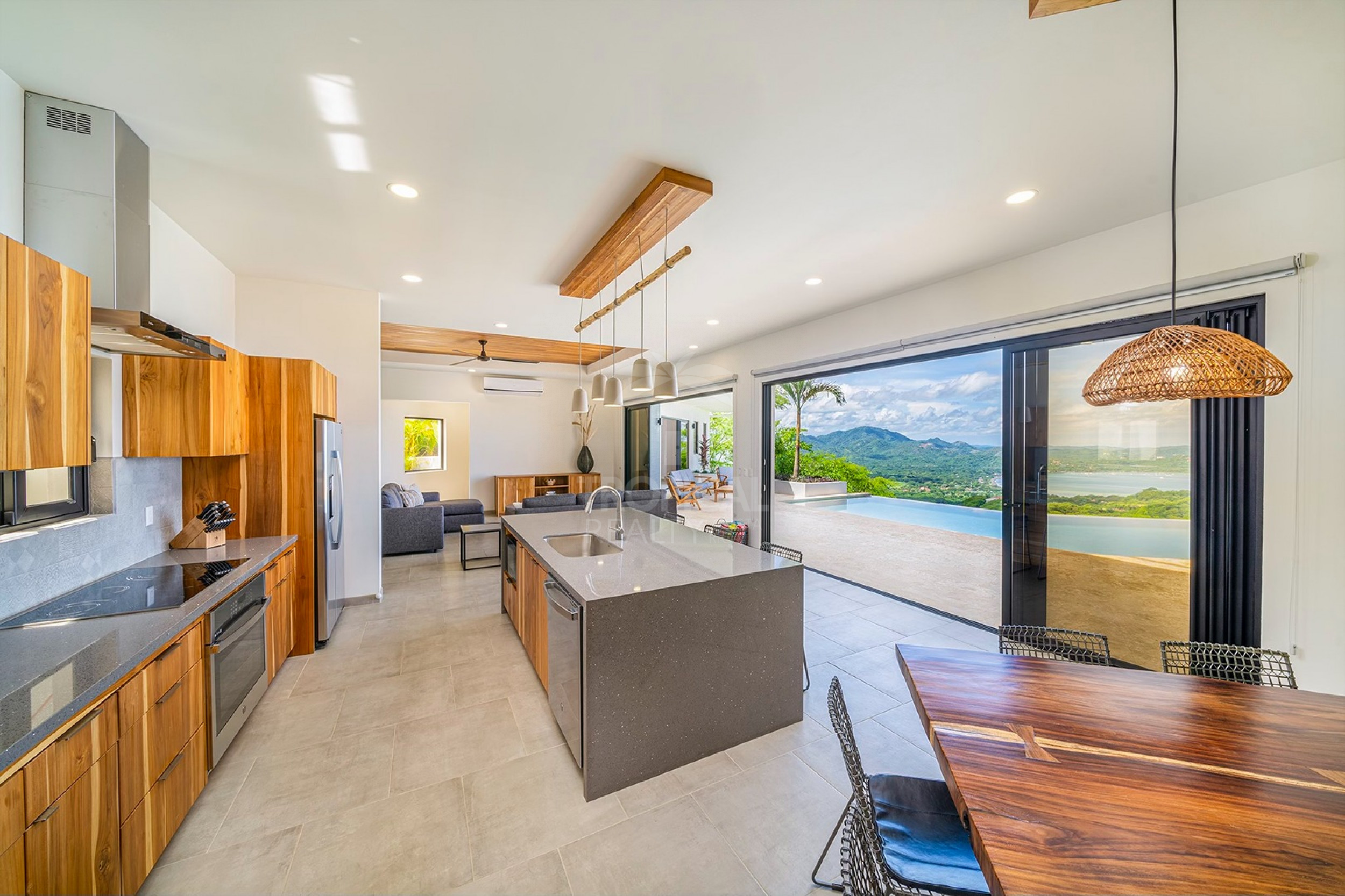 Luxury Ocean View Villa for Sale in Pacific Heights with Infinity Pool & Panoramic Views