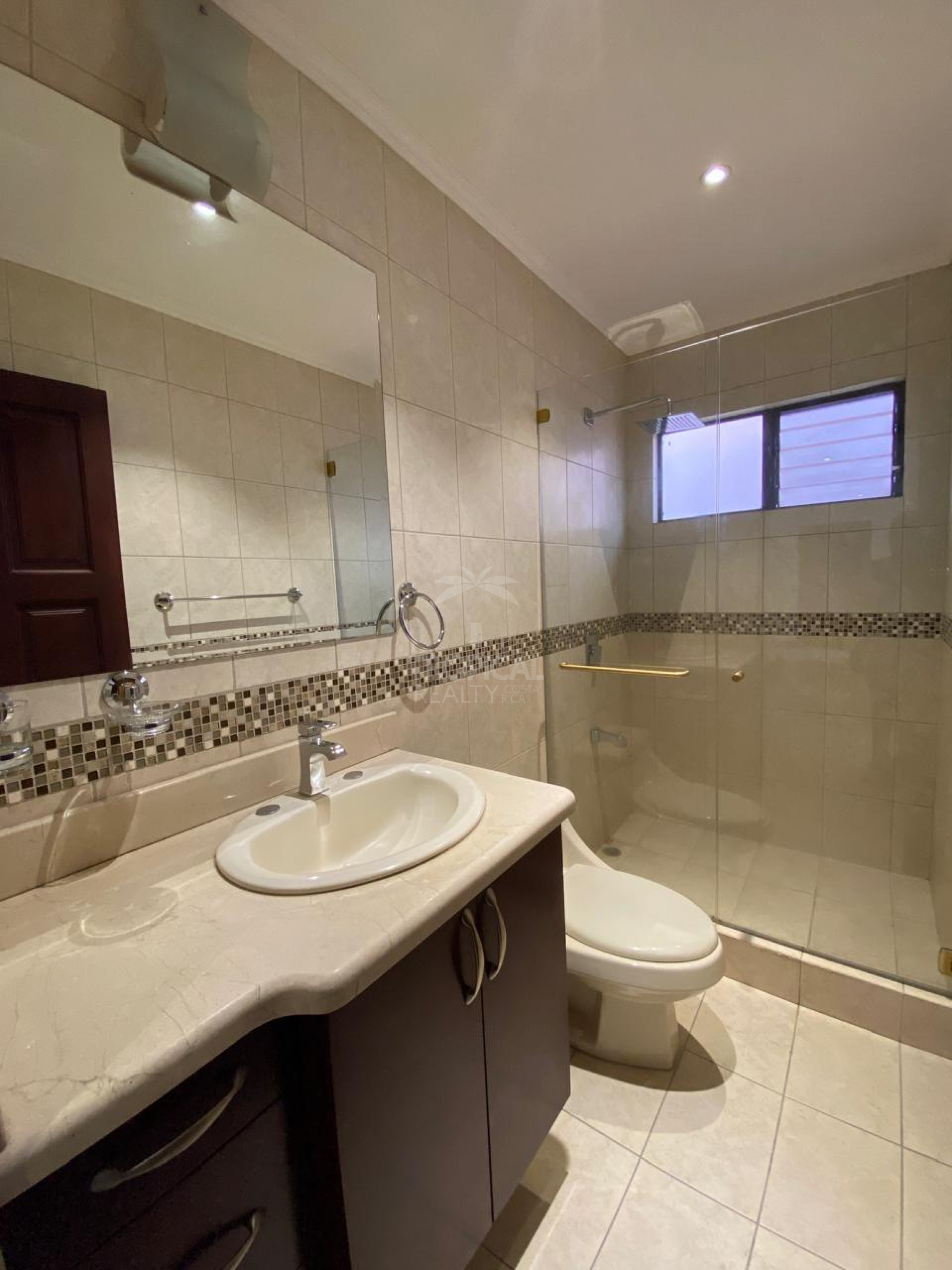 Spacious Semi-Furnished Apartment for Rent and Sale – Alto de las Palomas, Escazú