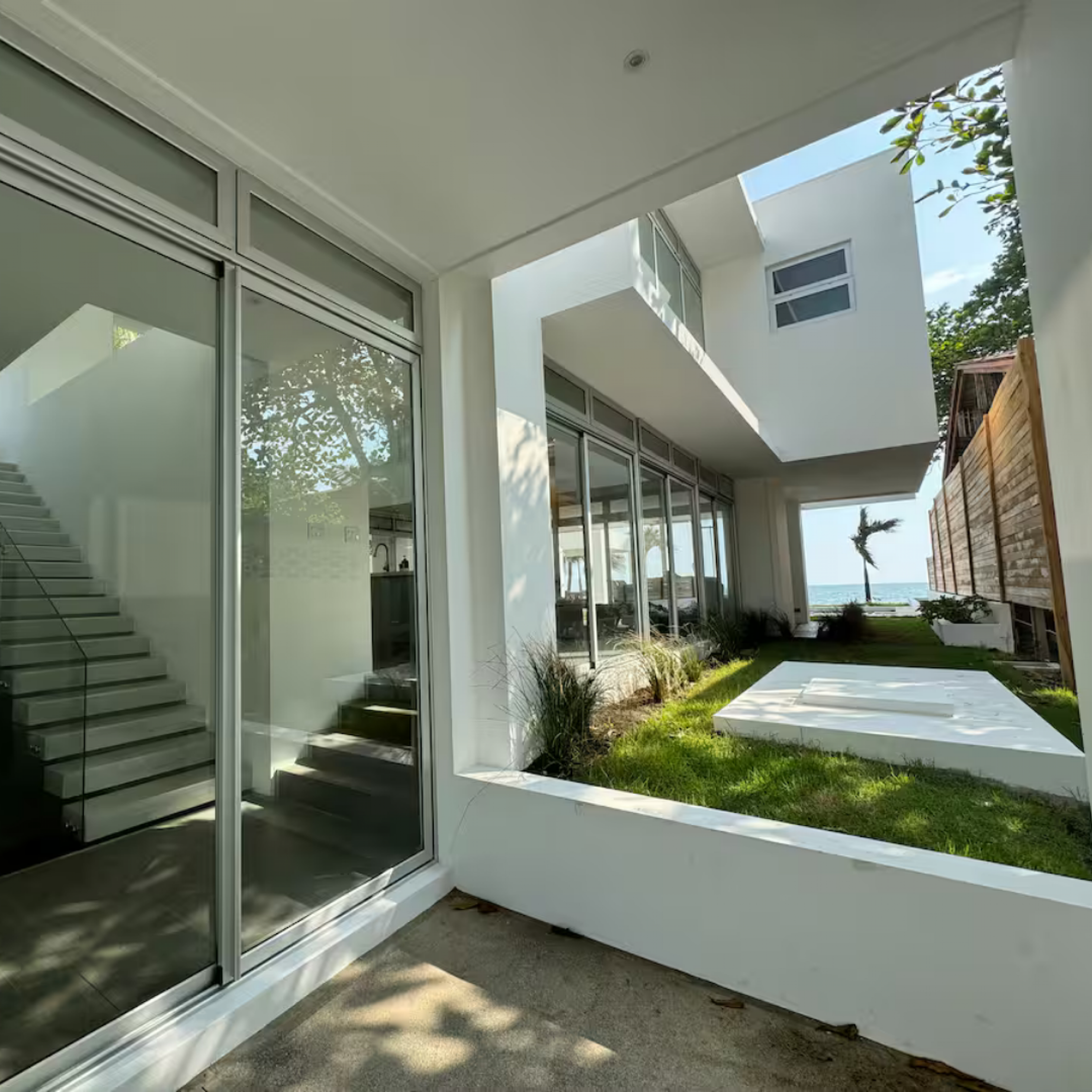 Unique Investment Opportunity in Playa Tivives, Puntarenas