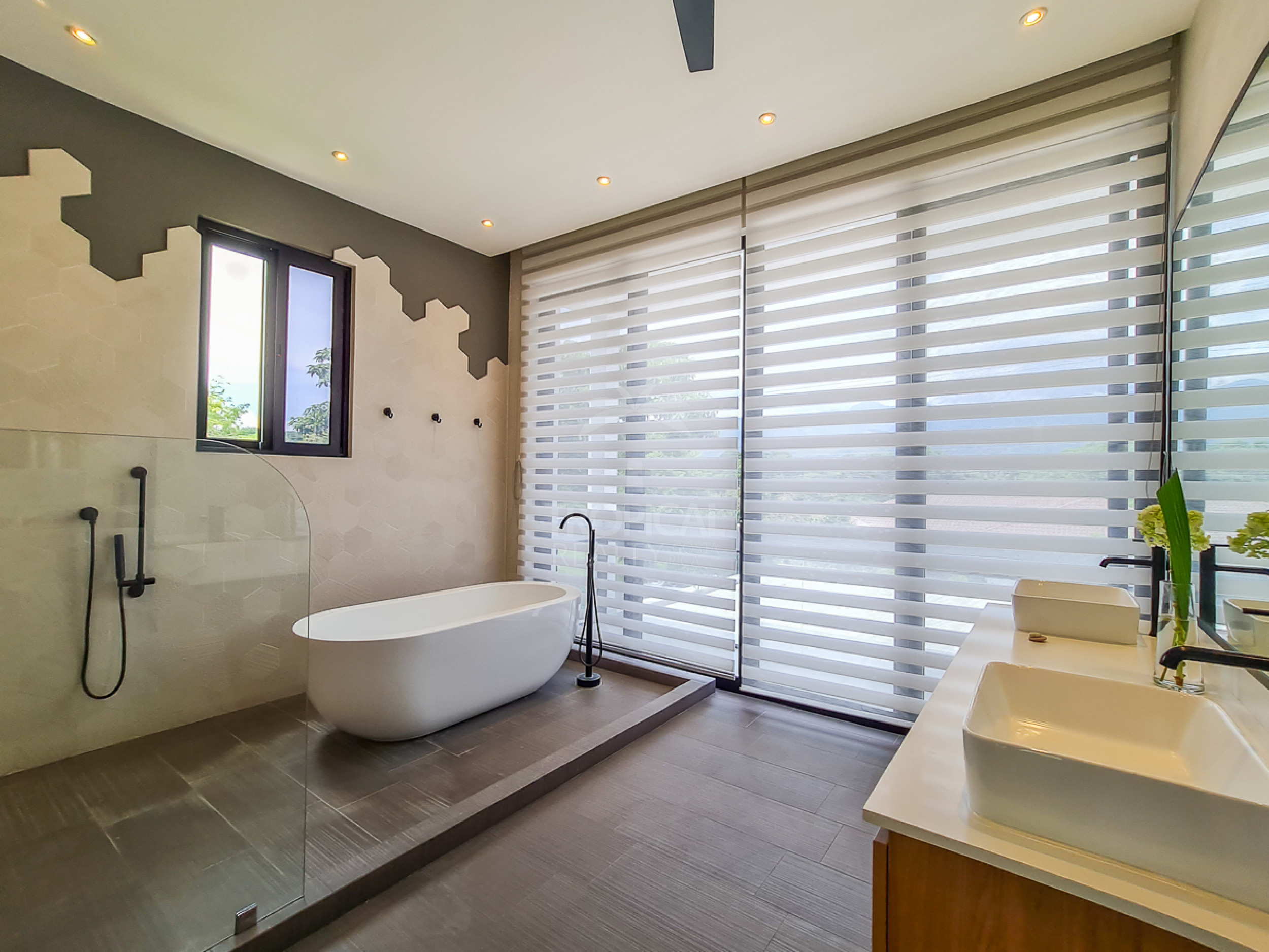 House for sale Valle Del Sol, Santa Ana