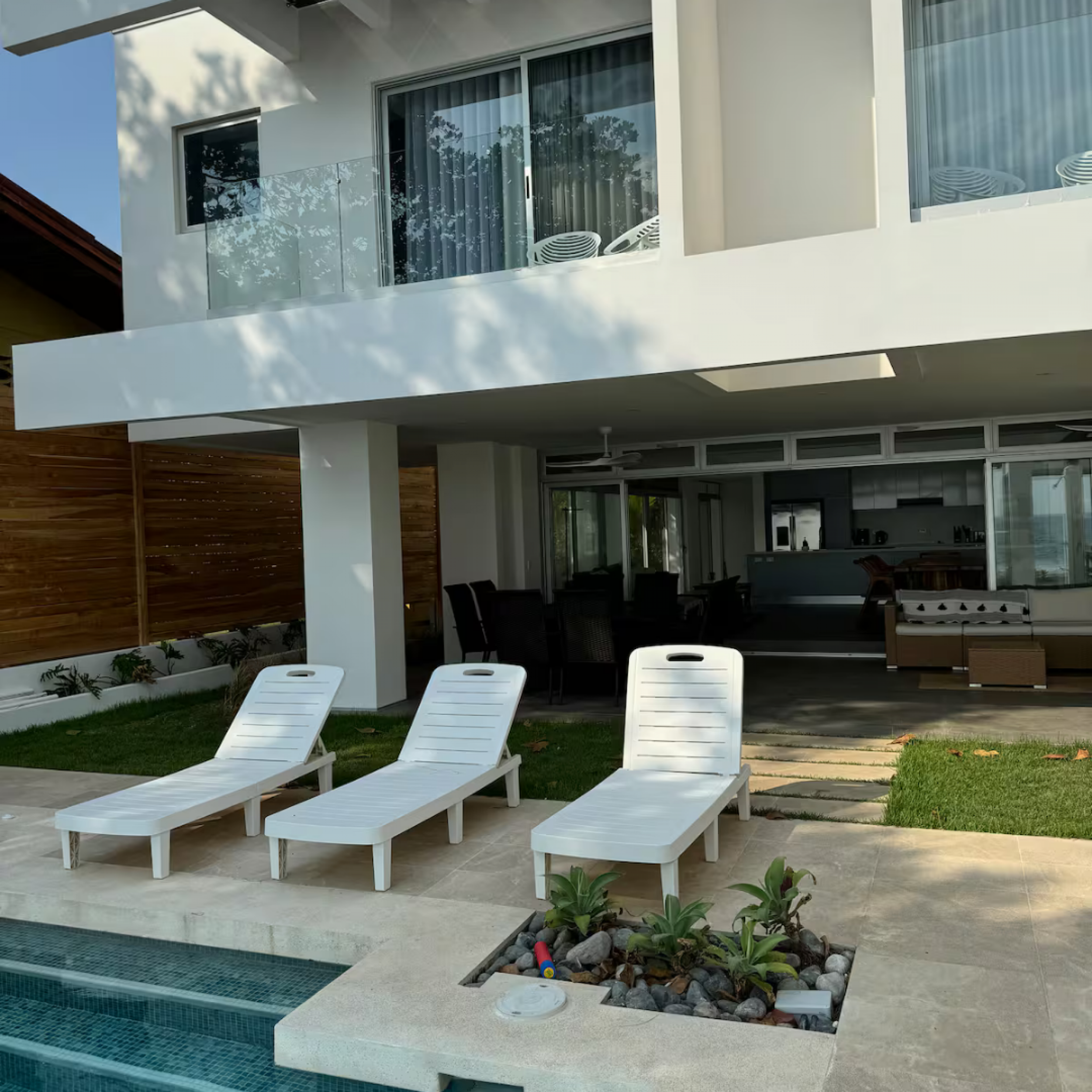 Unique Investment Opportunity in Playa Tivives, Puntarenas
