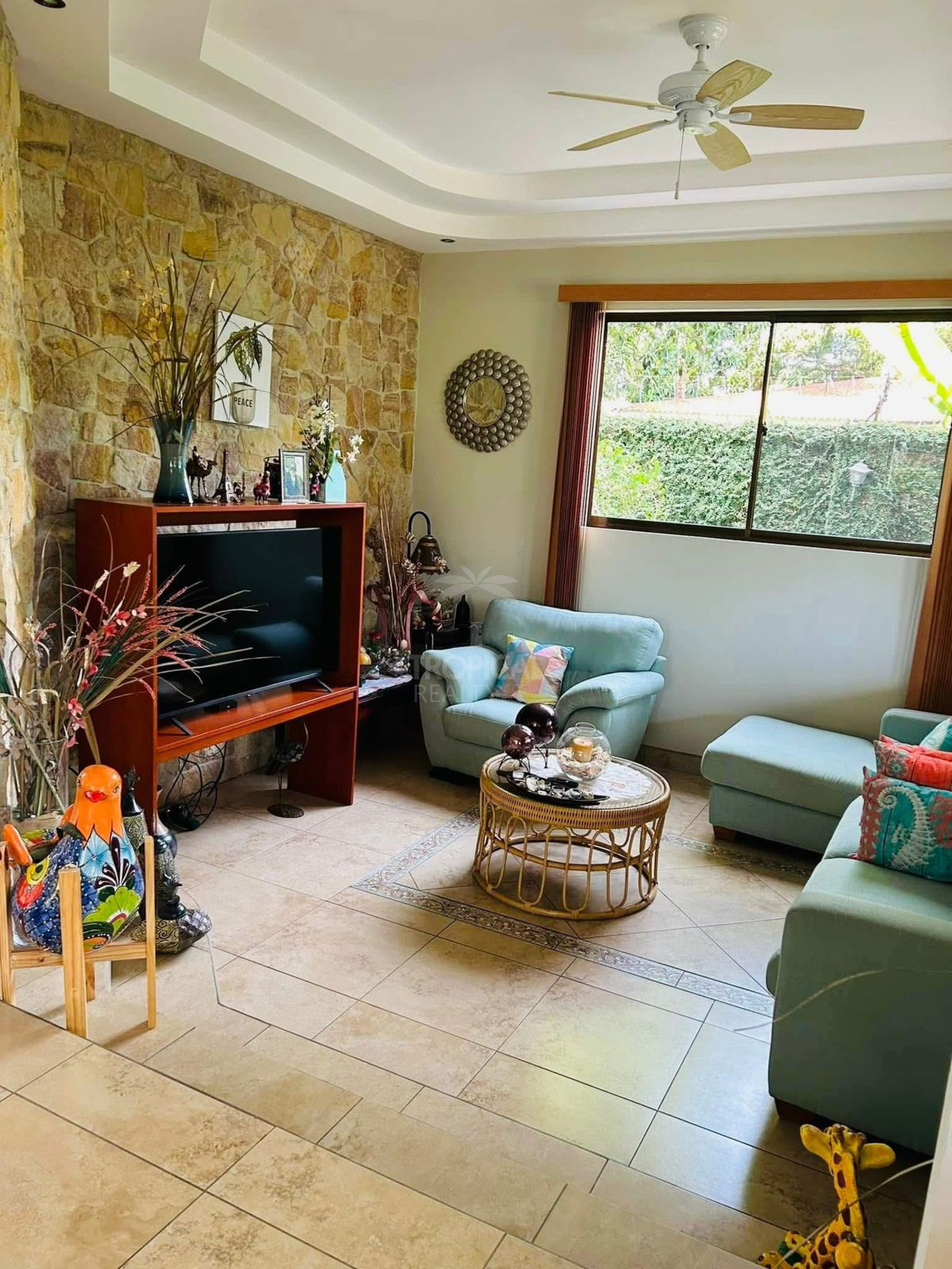 House for Sale in Jacó Beach – Private Pool & Jacuzzi