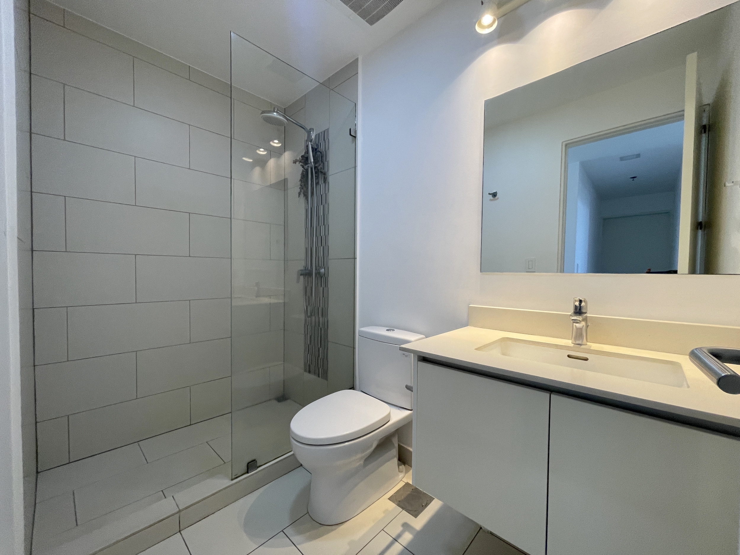 Elegance in the Heights: Exceptional Penthouse in Escazu Village SOLD