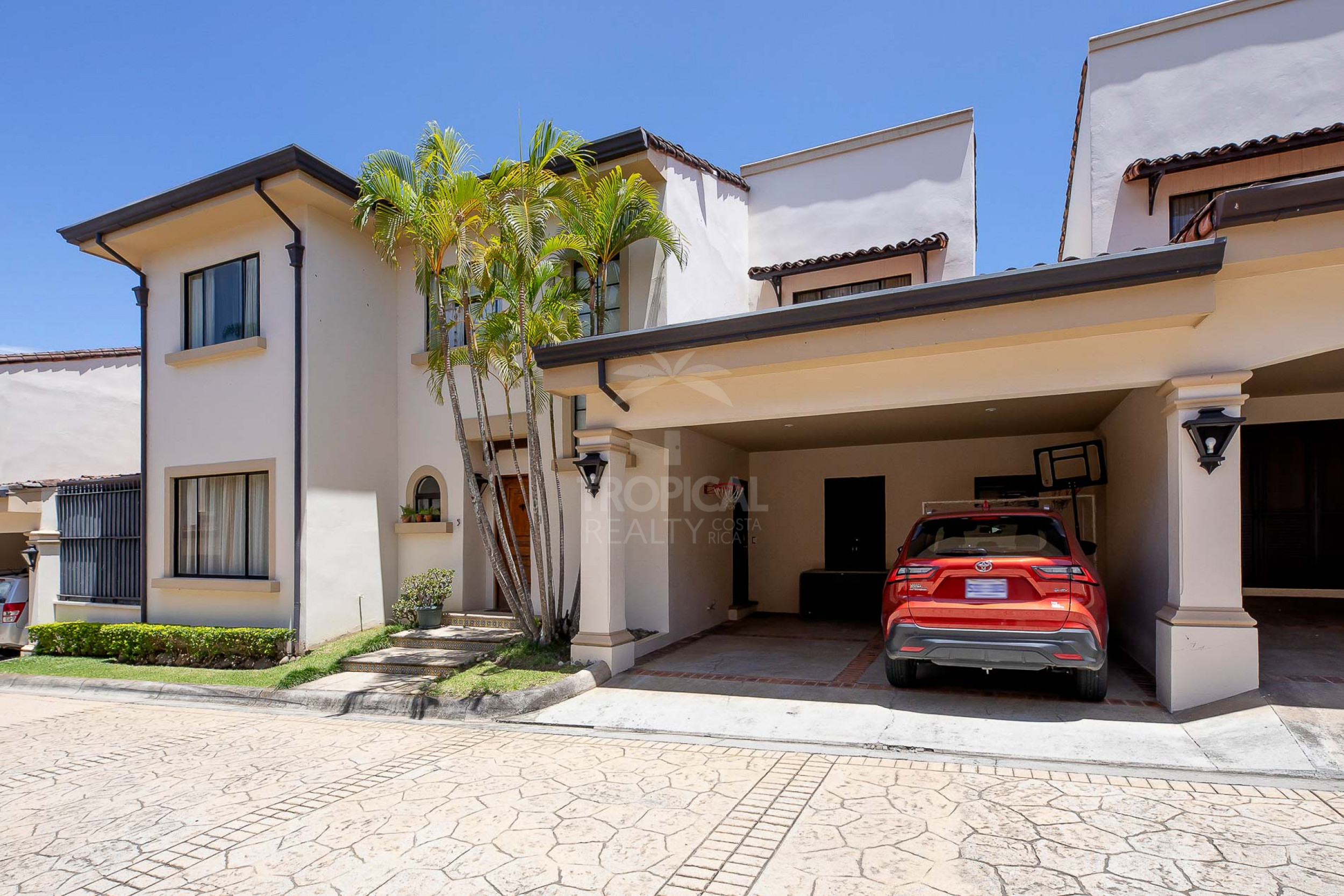 Modern Family Home for Sale in Gated Community – Jaboncillos, Escazú SOLD