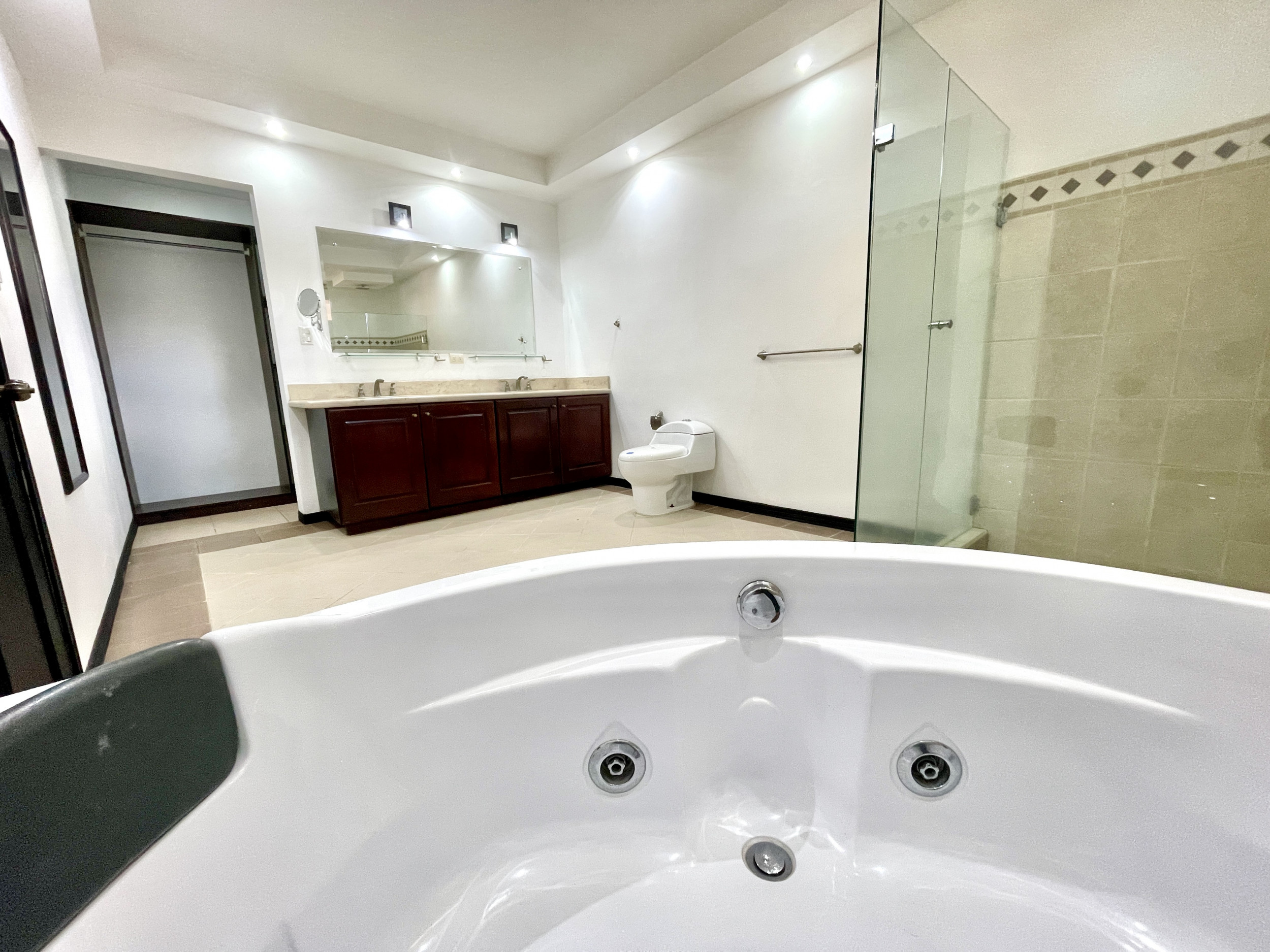 House for sale Belen, San Antonio in gated community