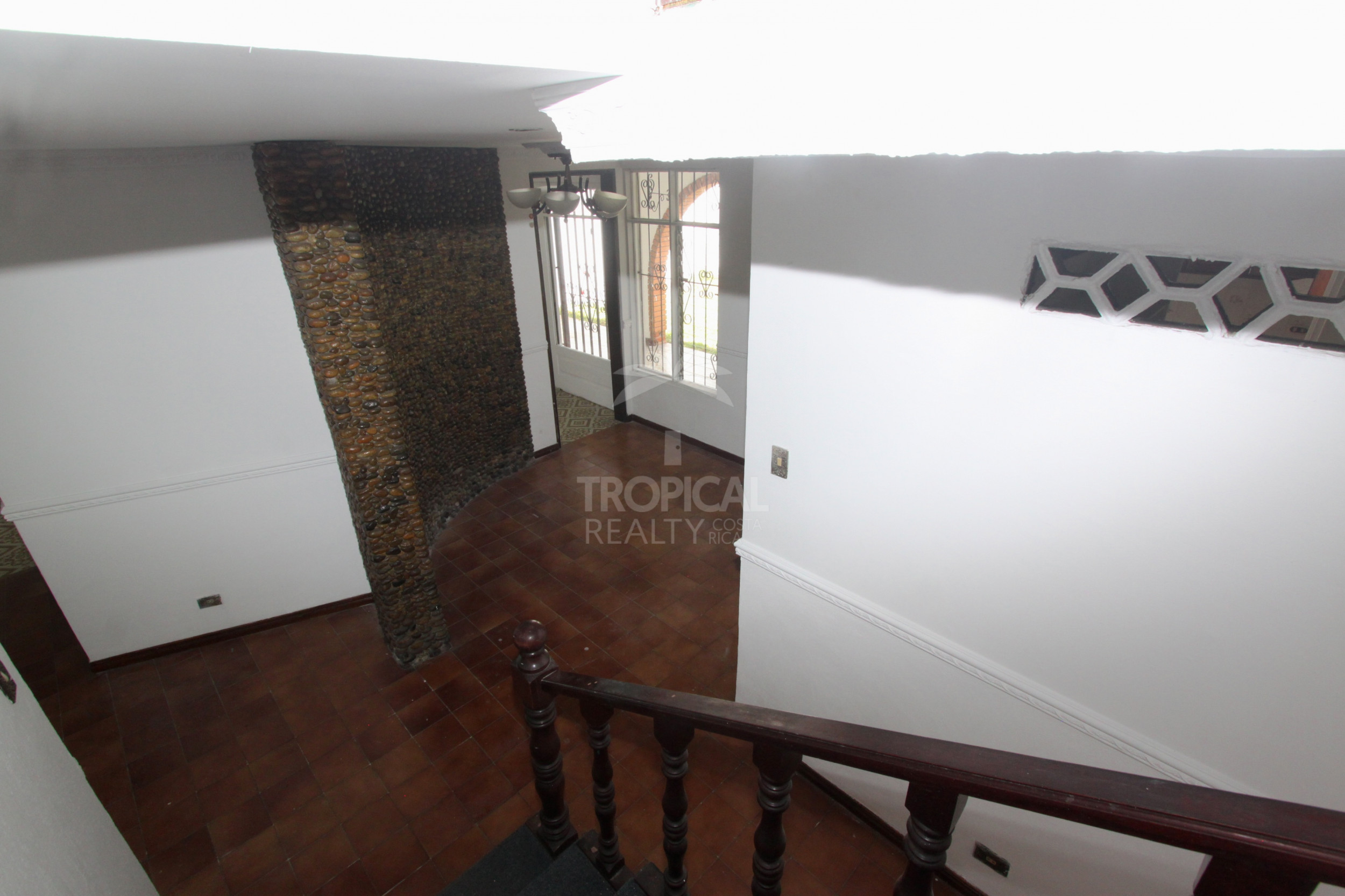 Mixed-Use Property for Sale in Sabana Sur – Spacious Layout with Outstanding Commercial Potential