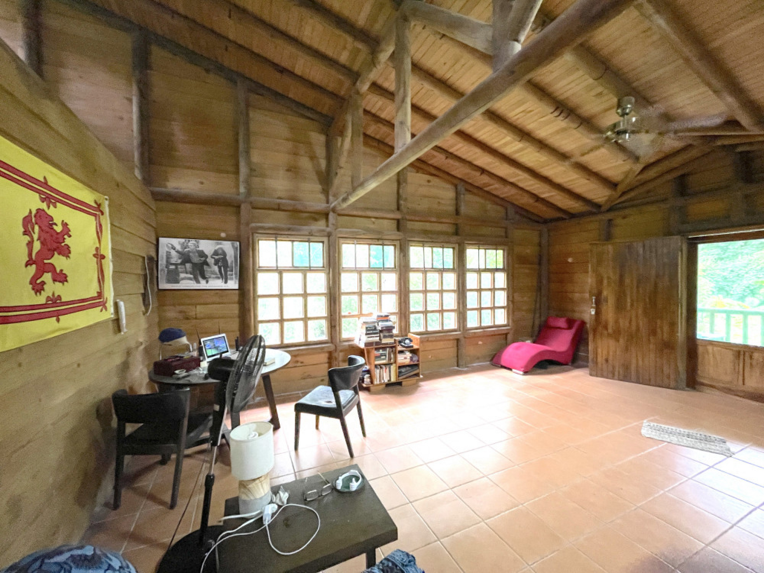 Dreamy Natural Retreat with Private River and Fruit Trees – Turrúcares, Costa Rica