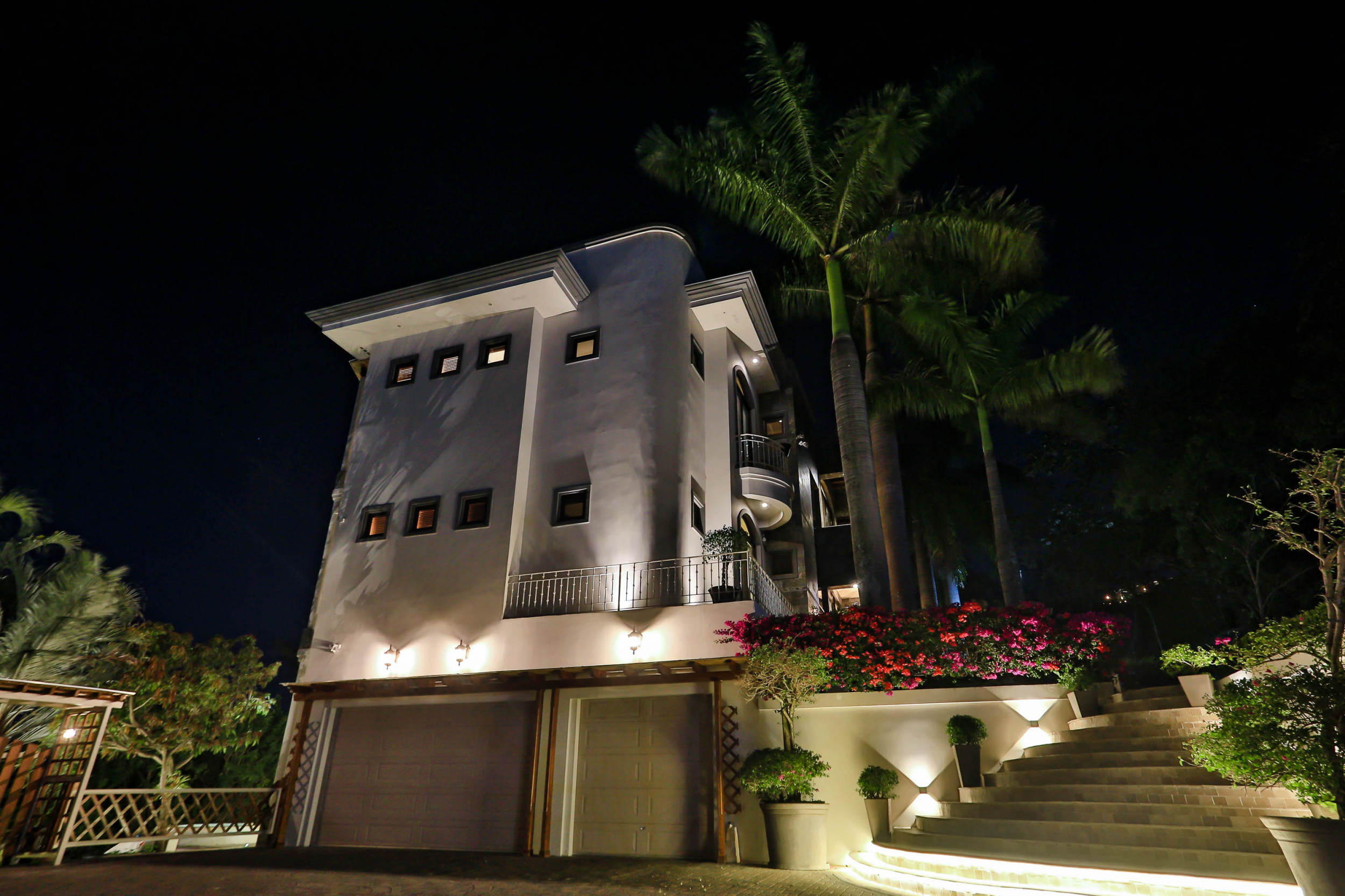 Breathtaking Views & Privacy - The Infinity Estate in Villa Real