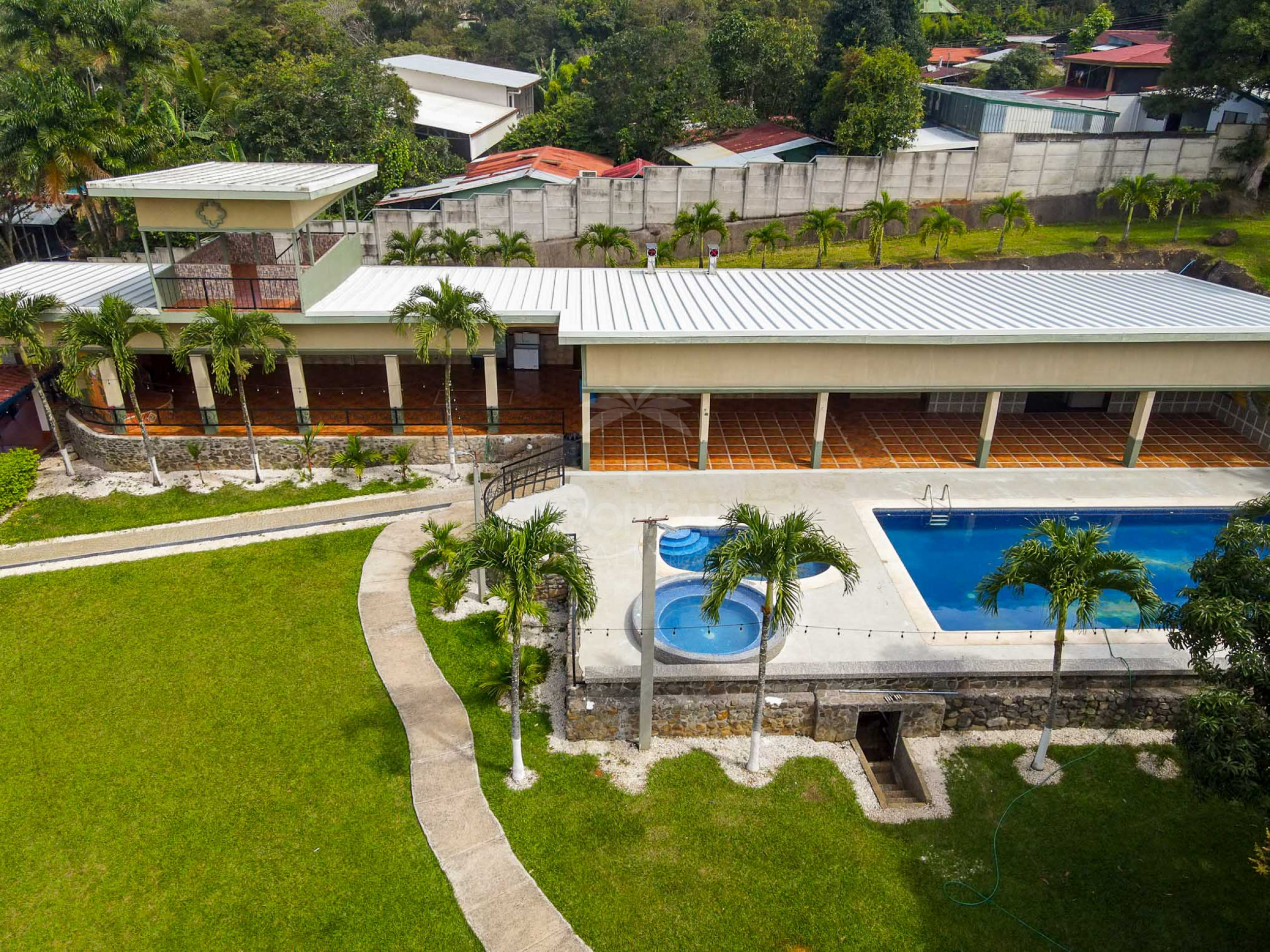 Commercial Property for Sale in La Garita – Riverfront with High Development Potential