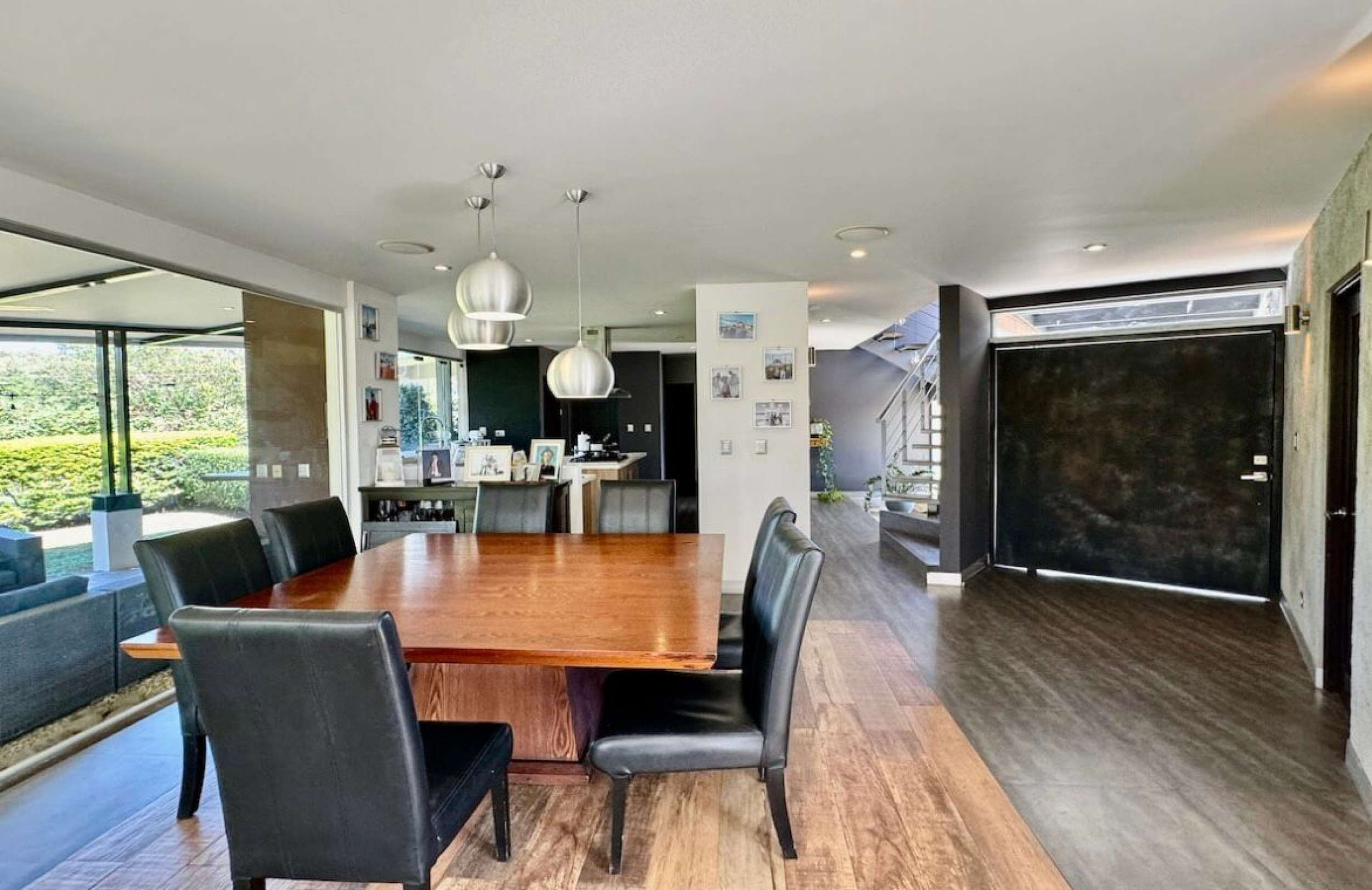 Charming two-story residence in Los Reyes La Guacima SOLD