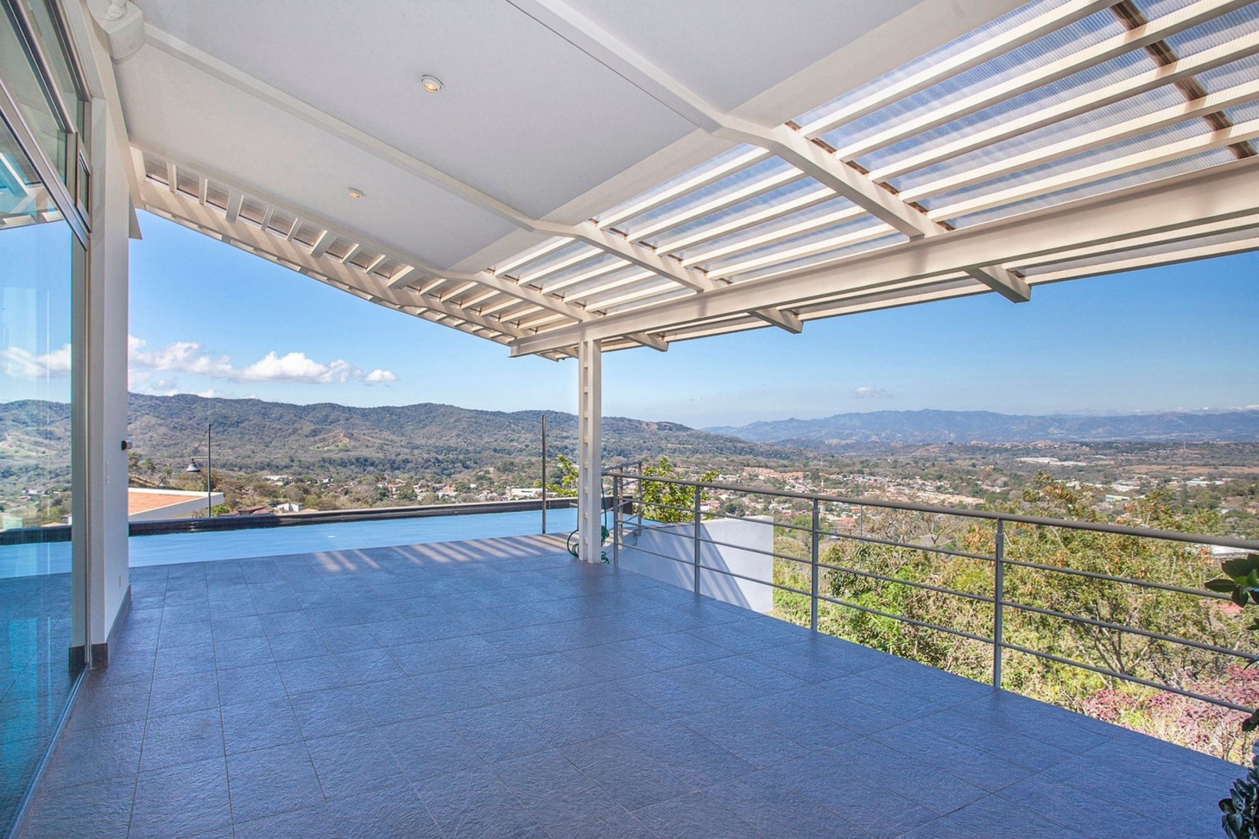 Casa Rocagua for sale, Ciudad Colón SOLD