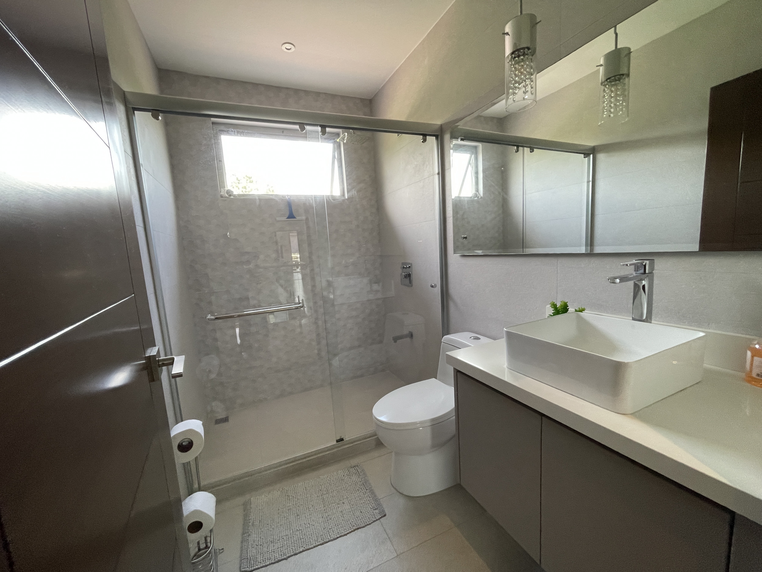 Beautiful House for Sale in Gated Community - Hacienda Los Reyes