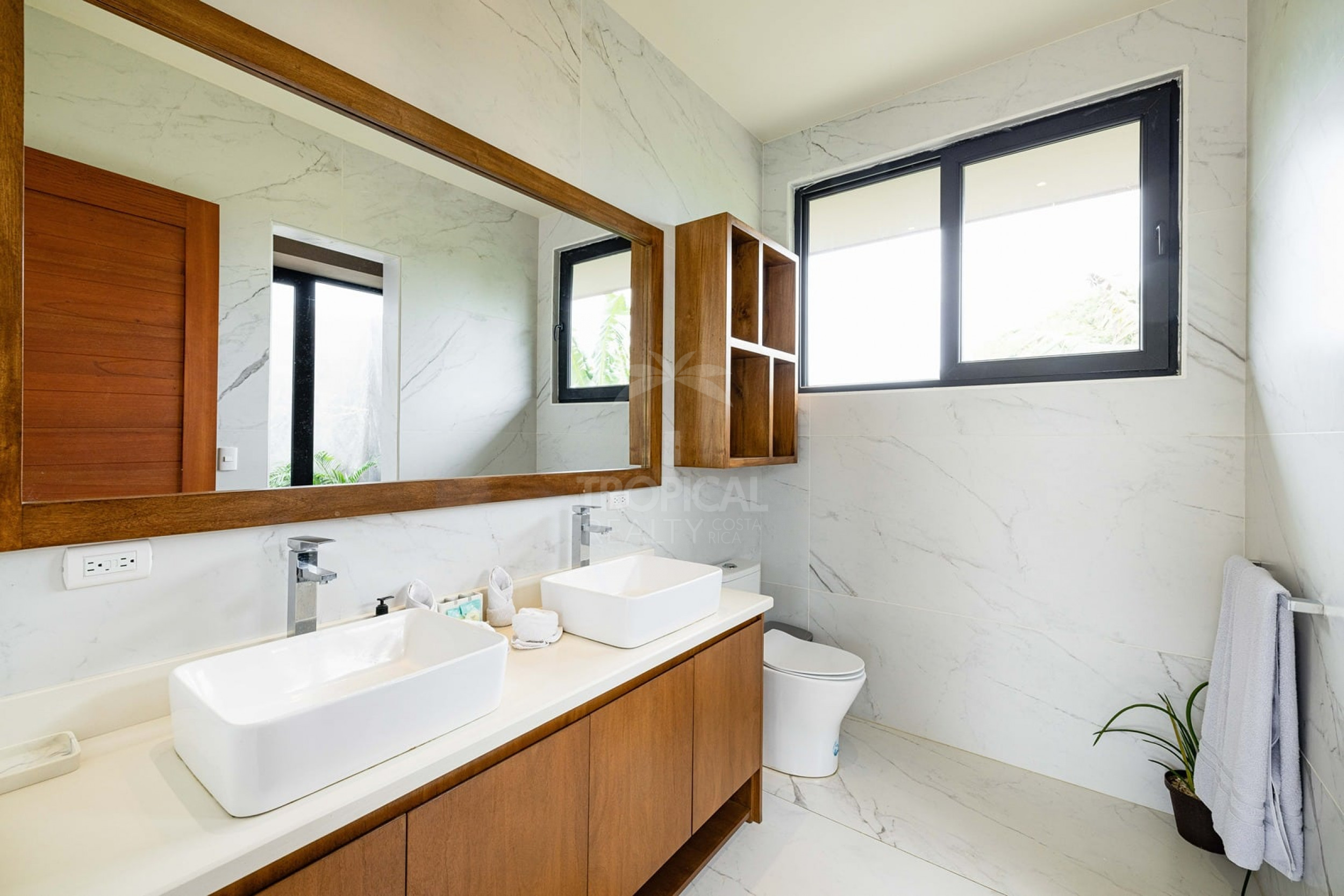 Luxury Golf Front Home in Hacienda Pinilla – Contemporary Tropical Design with Private Pool