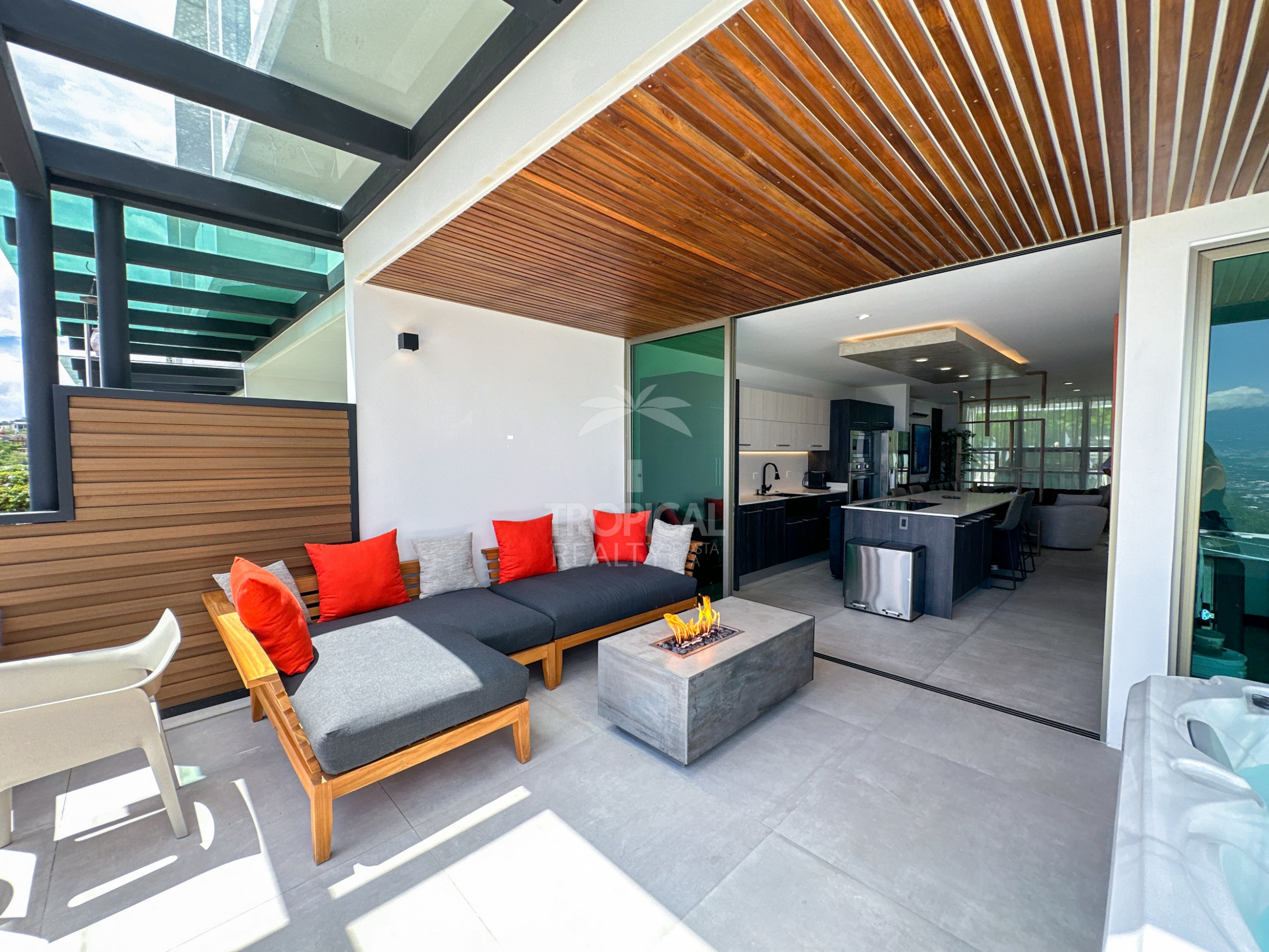 Modern Luxury Home with Panoramic City Views in Exclusive Opportunity!