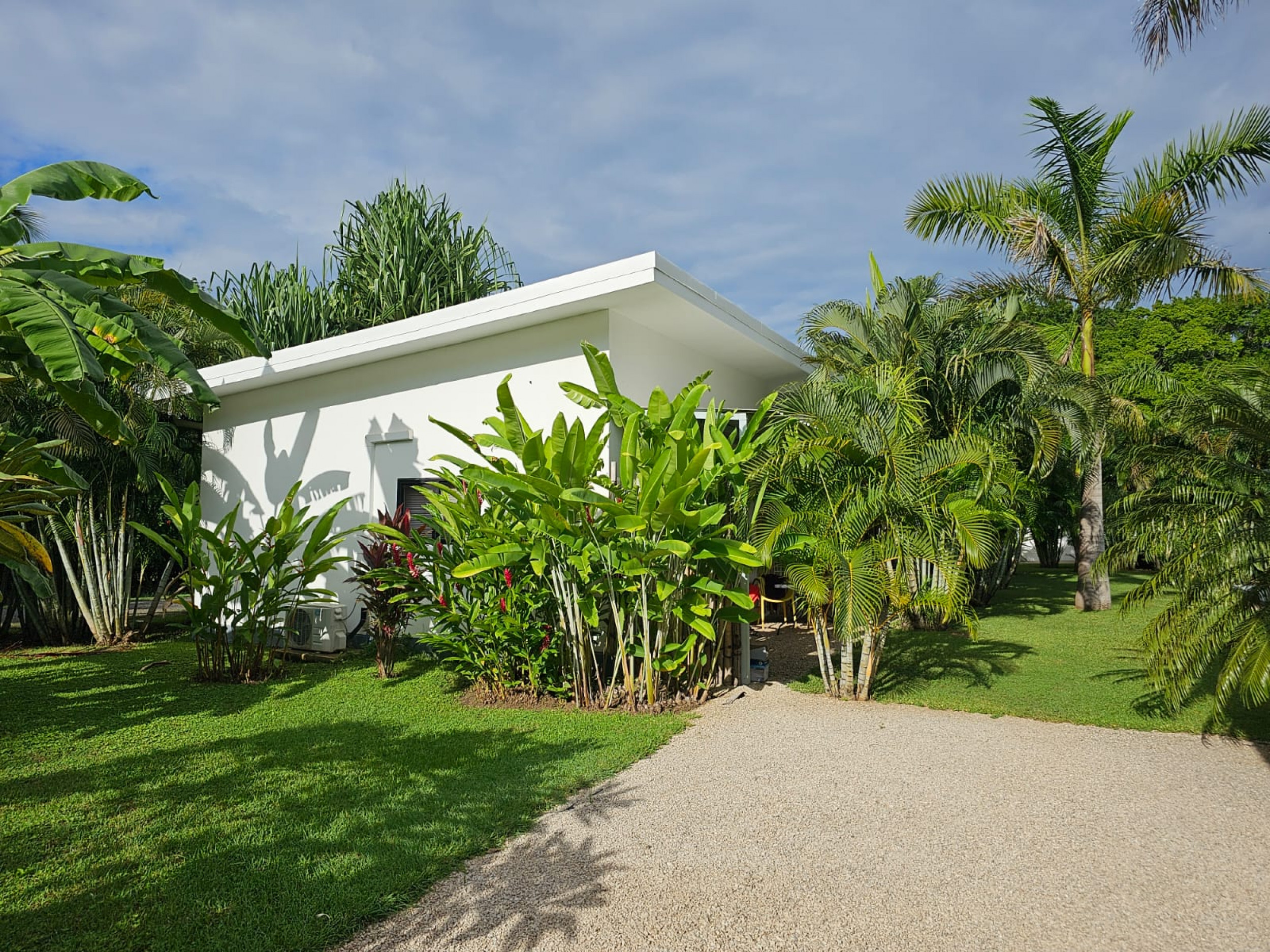 Luxury Bed & Breakfast Estate for Sale Near Playa Tamarindo – Prime Investment Opportunity