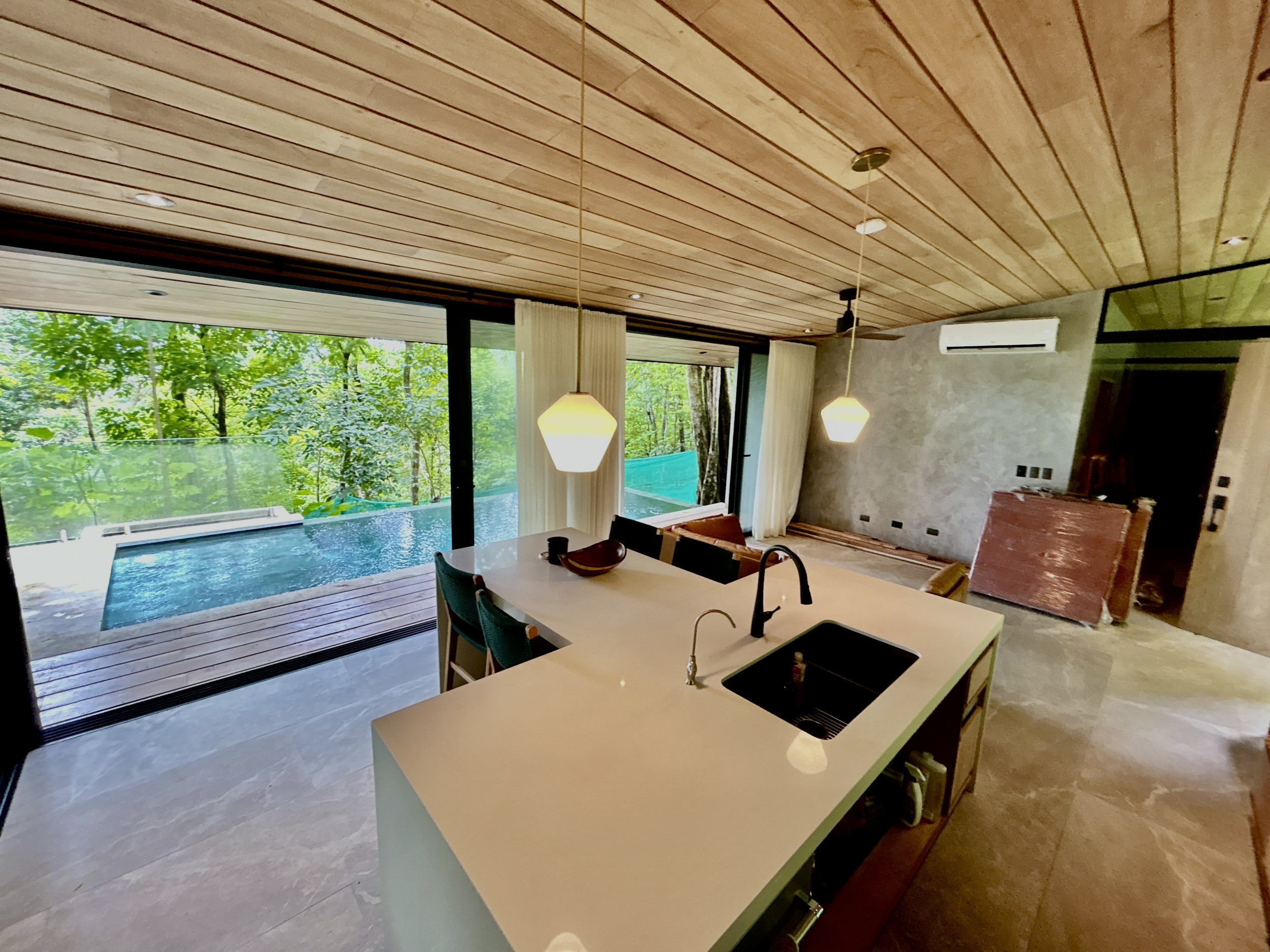 Modern Retreat Surrounded by Lush Nature in Santa Teresa