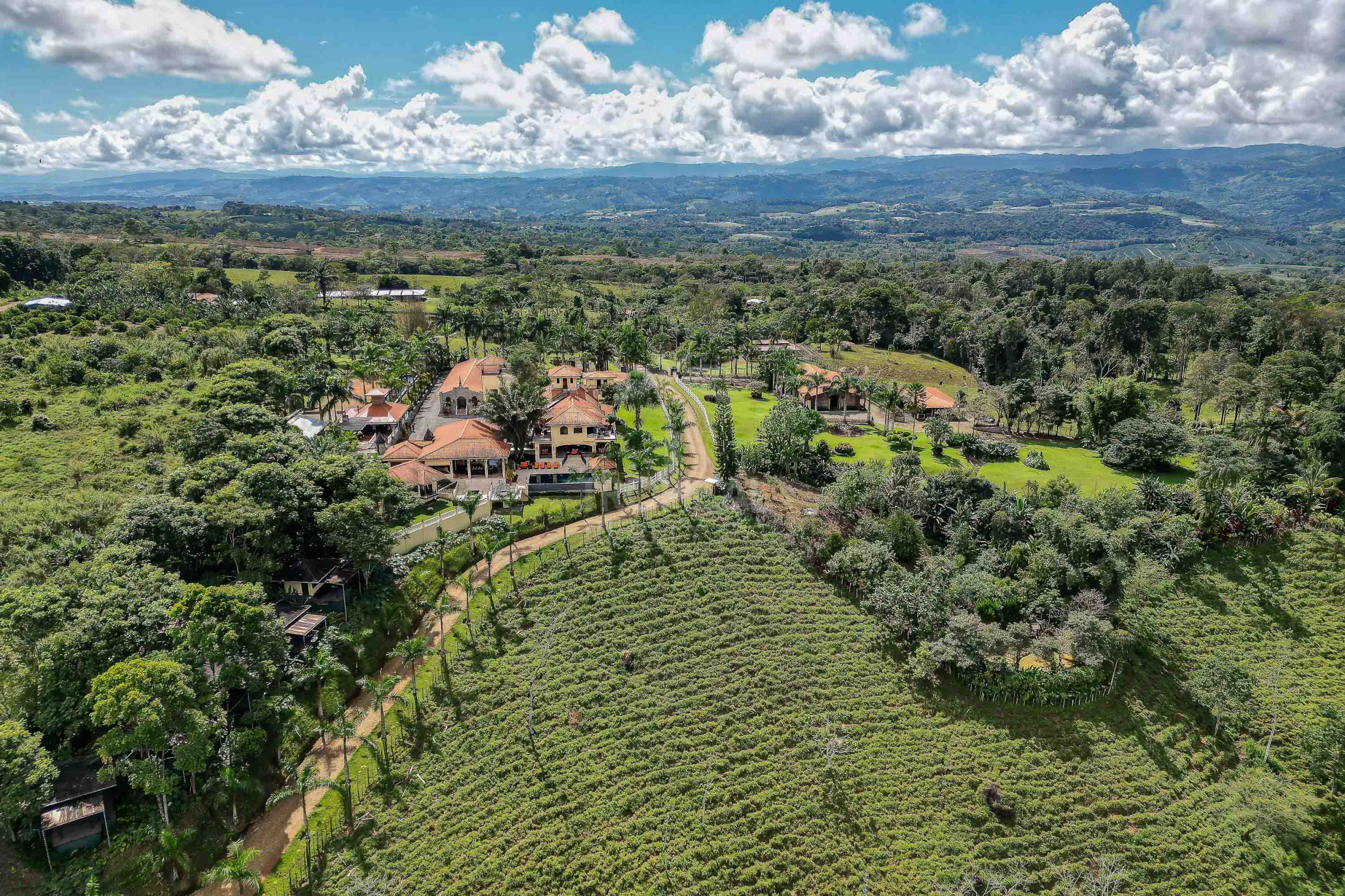 Grand Luxury Estate – Rancho Villa Verde