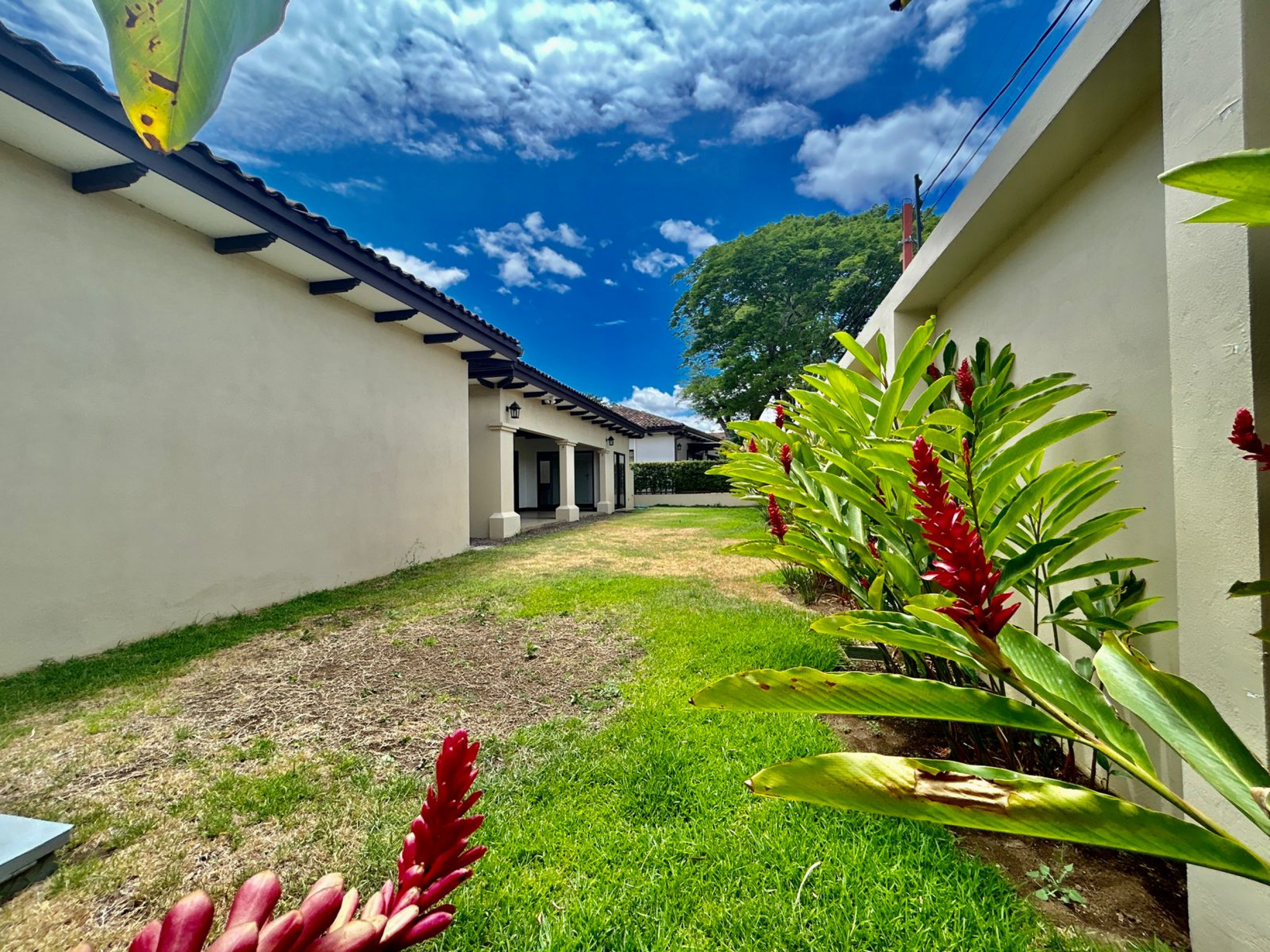 Charming Condo Home in Lindora, Santa Ana SOLD