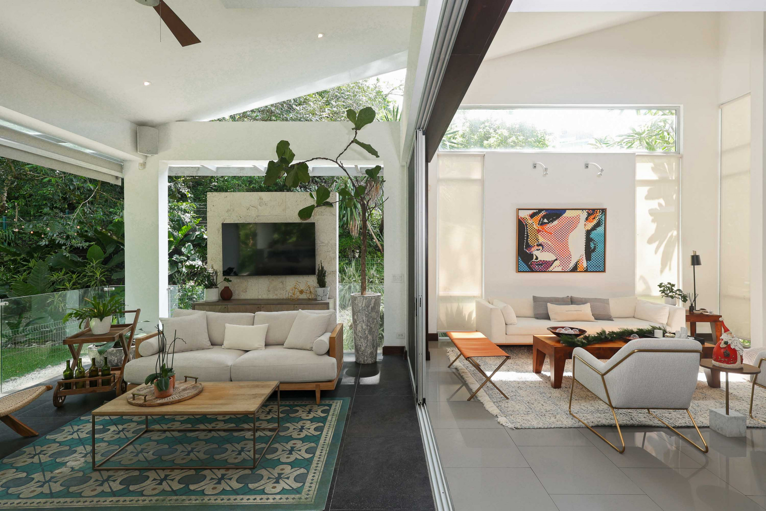 Exclusive Contemporary Home with Forest Views in Cerro Colón