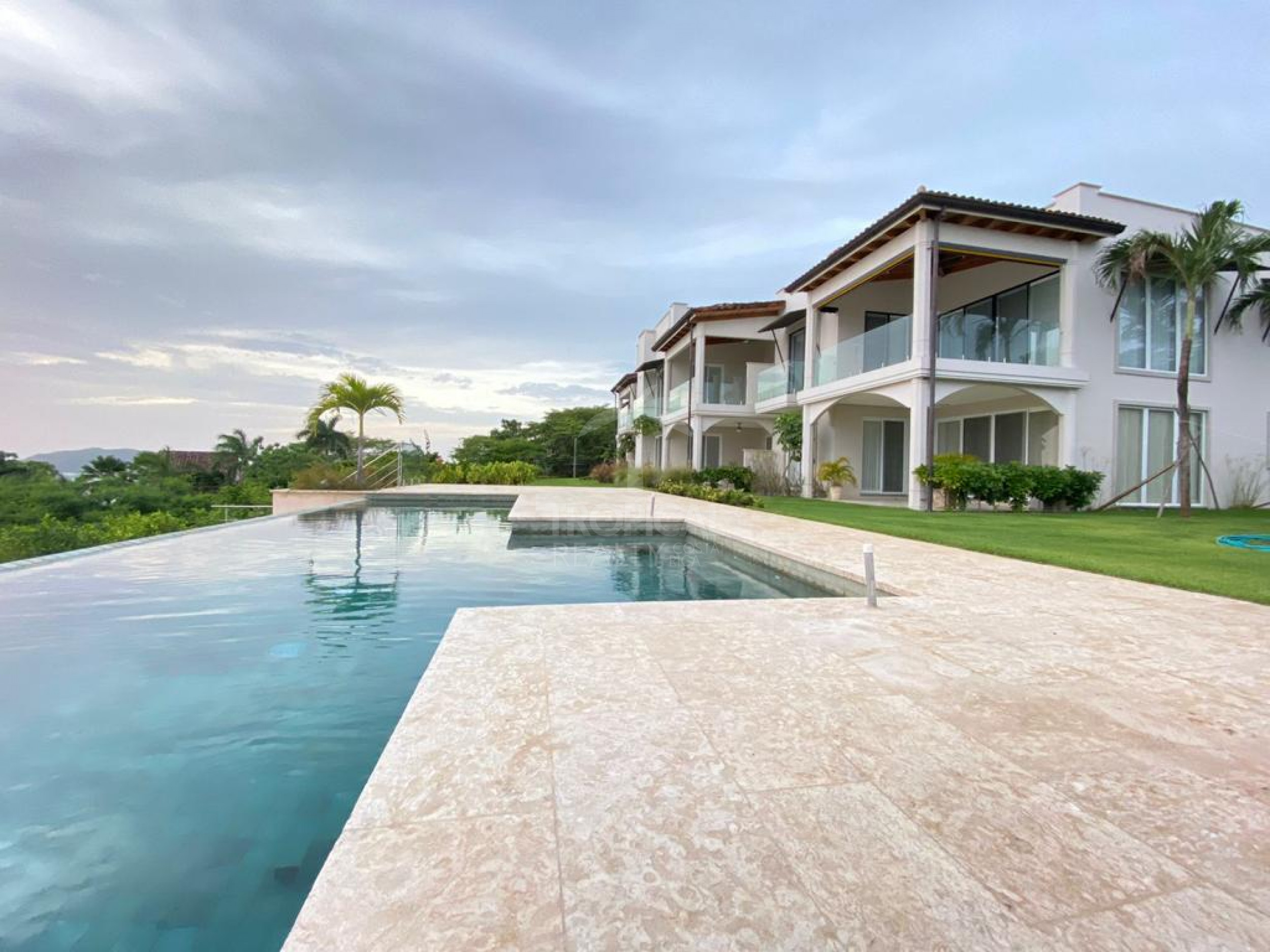 3-Bedroom Ocean View Apartment at Residencia La Vista – Tamarindo