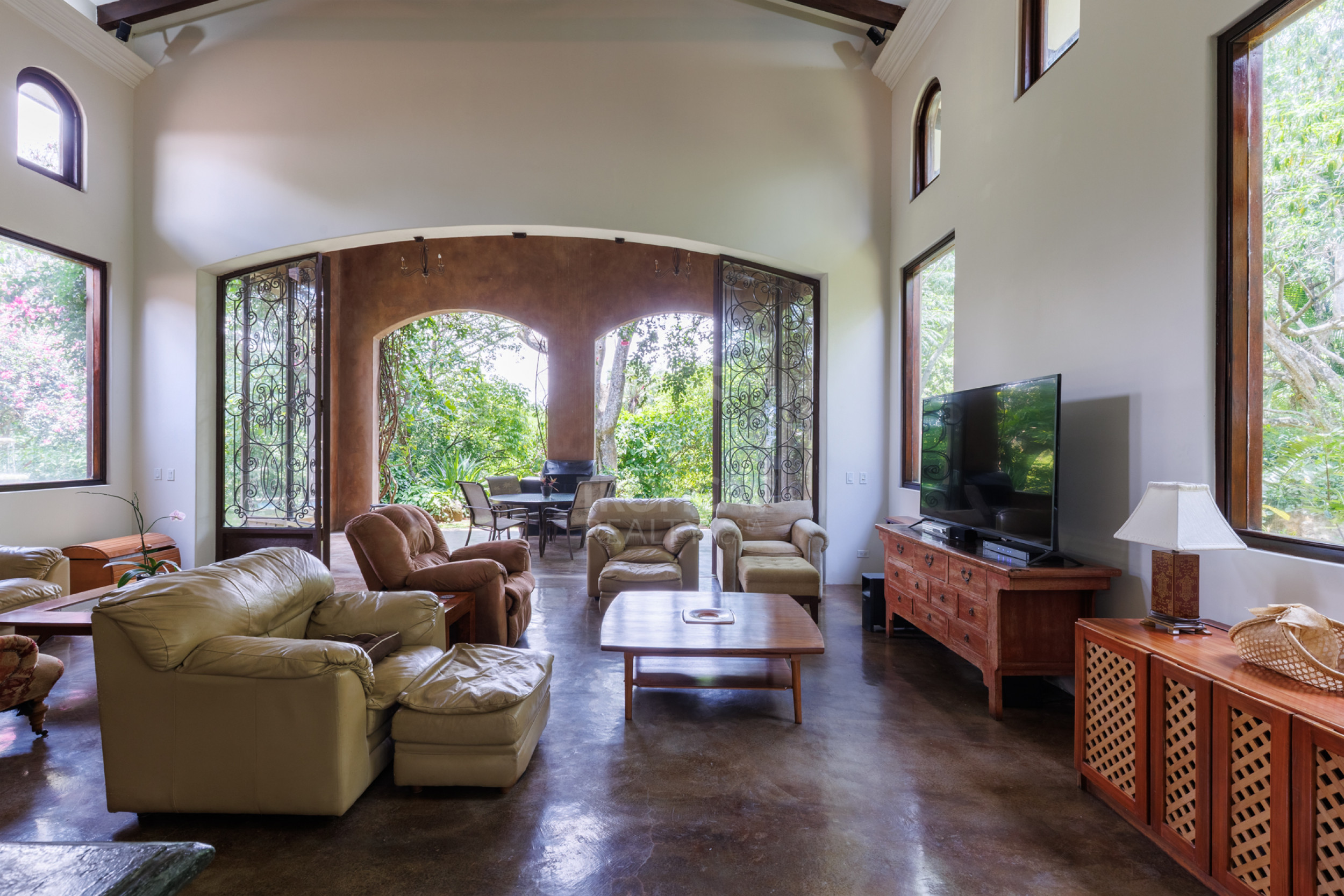 The Country Retreat You Dreamed Of LUXURY PRIVATE ESTATE