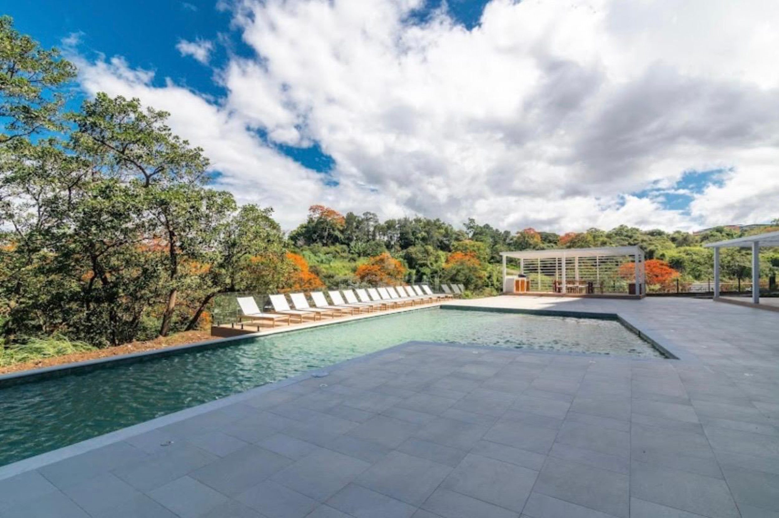 Modern Two-Level Apartment for Sale in Soho Paradisus – Rohrmoser