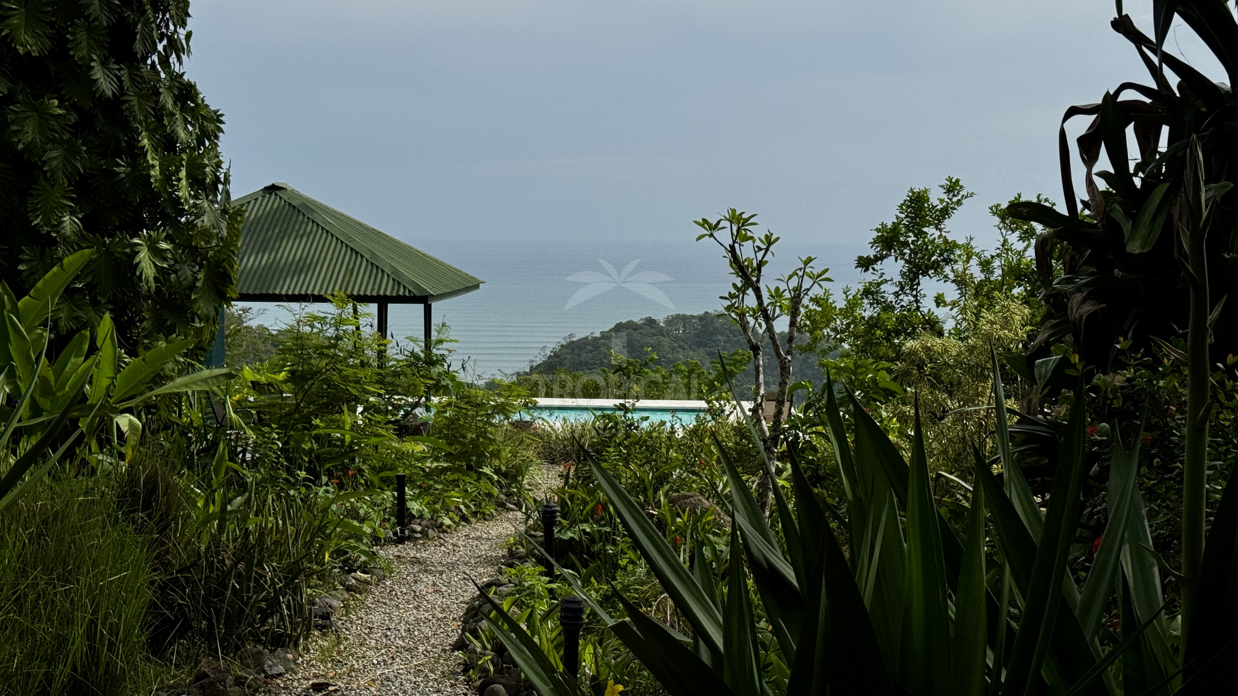 3-BR Independent Home with Ocean-View Pool Santa Teresa