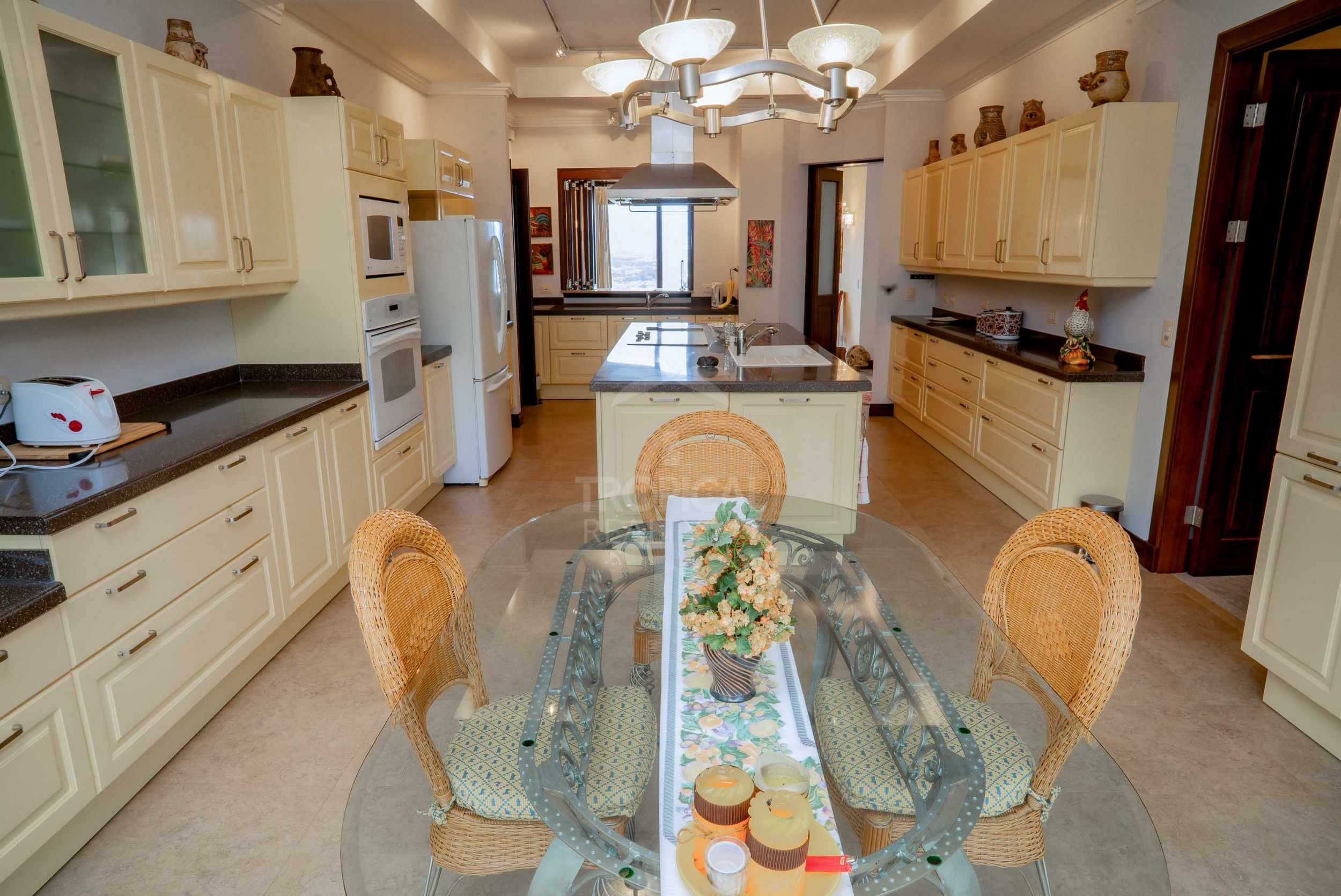 Luxury Apartment with Stunning Views – Valle del Tamarindo, Escazú