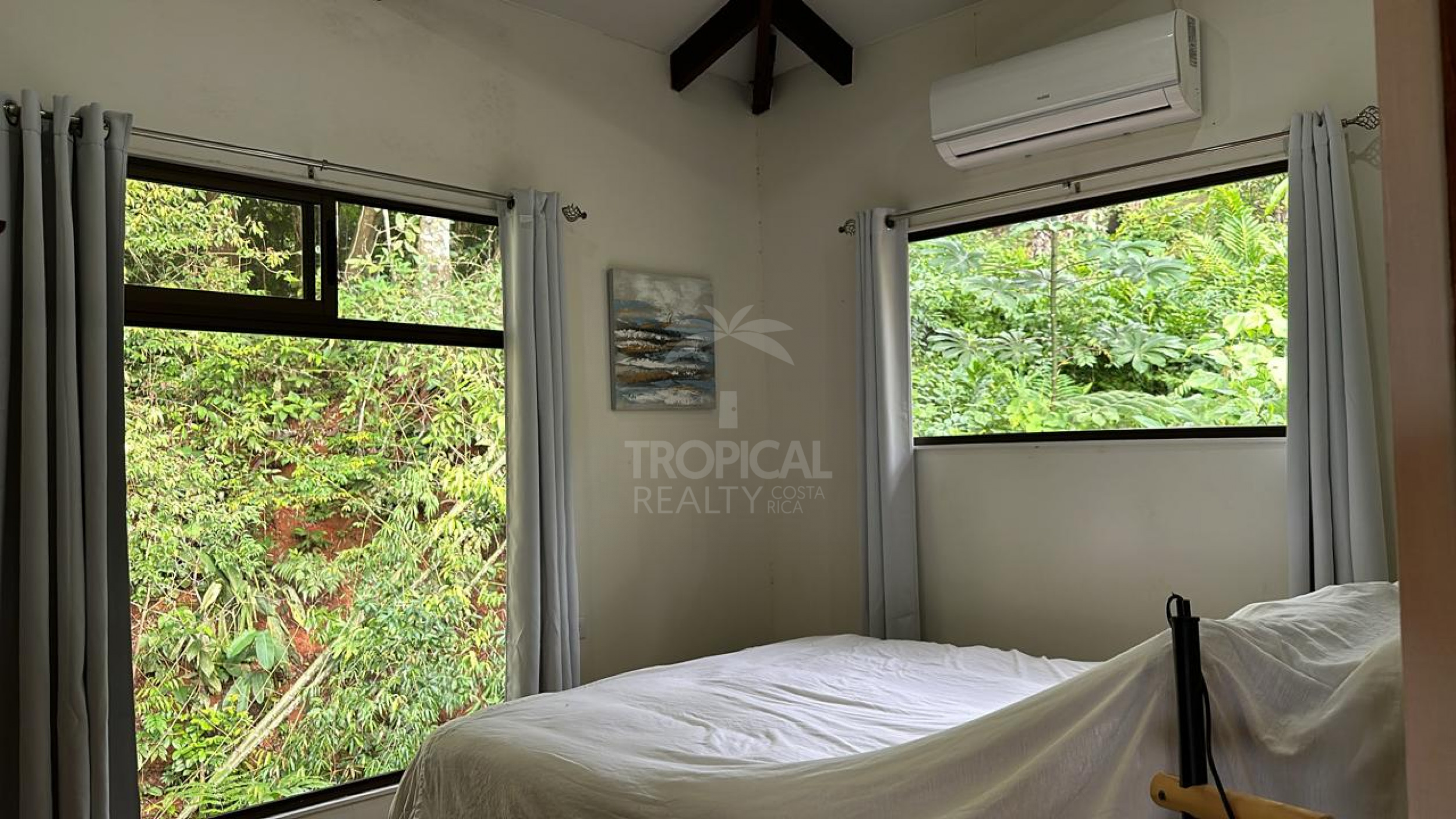 Ocean-View Boutique Hotel in Dominical – 13 Turn-Key Units on 1 Hectare