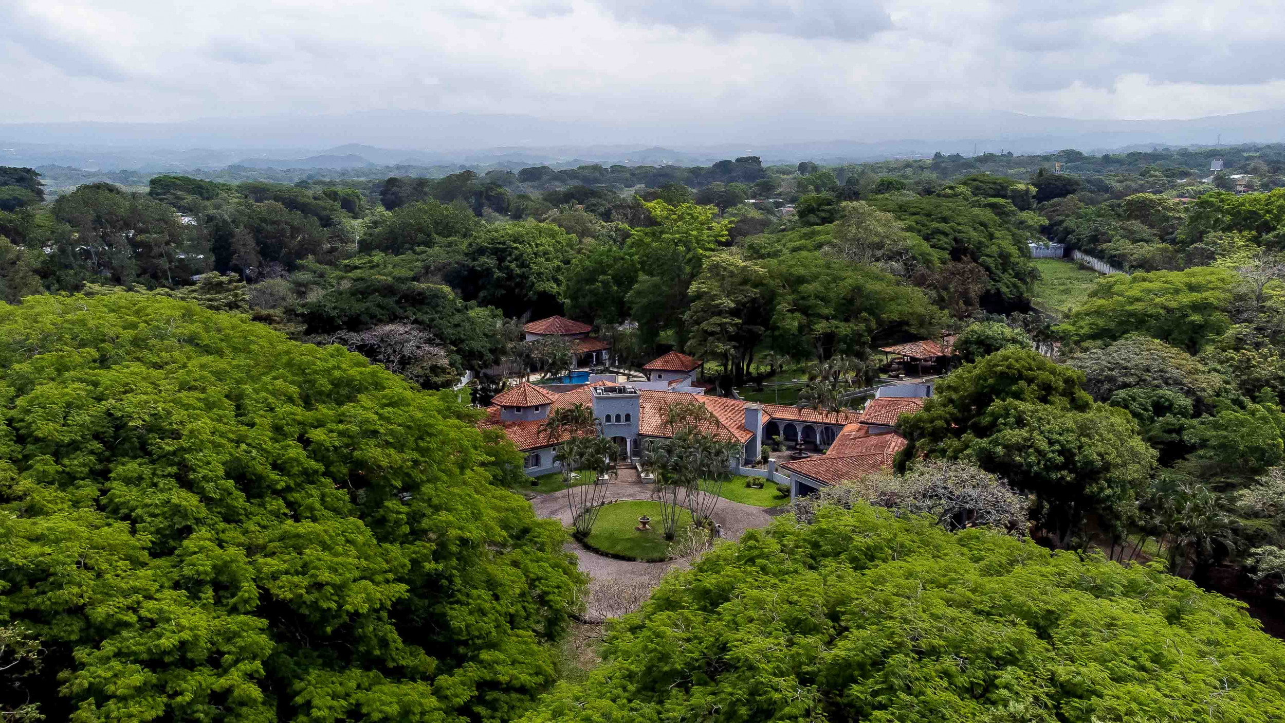 Resort-Style Luxury Villa in Turrucares, Alajuela: Your Dream Home Awaits!