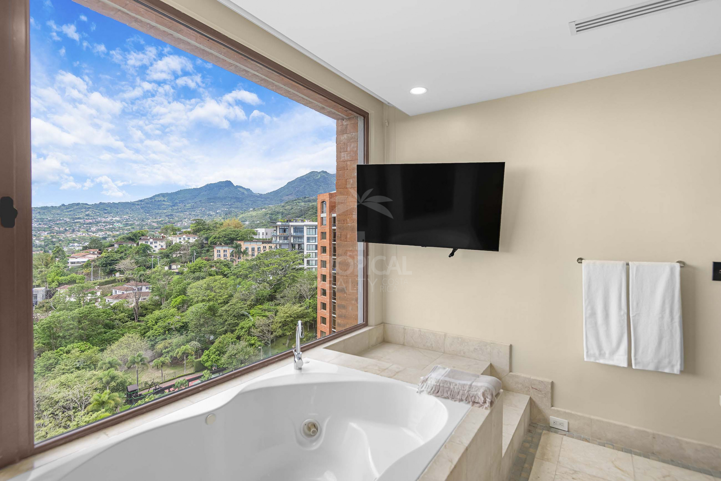Luxury Apartment for Rent in Monte Plata, Escazú – 370 m² | Furnished | $6,000/Month