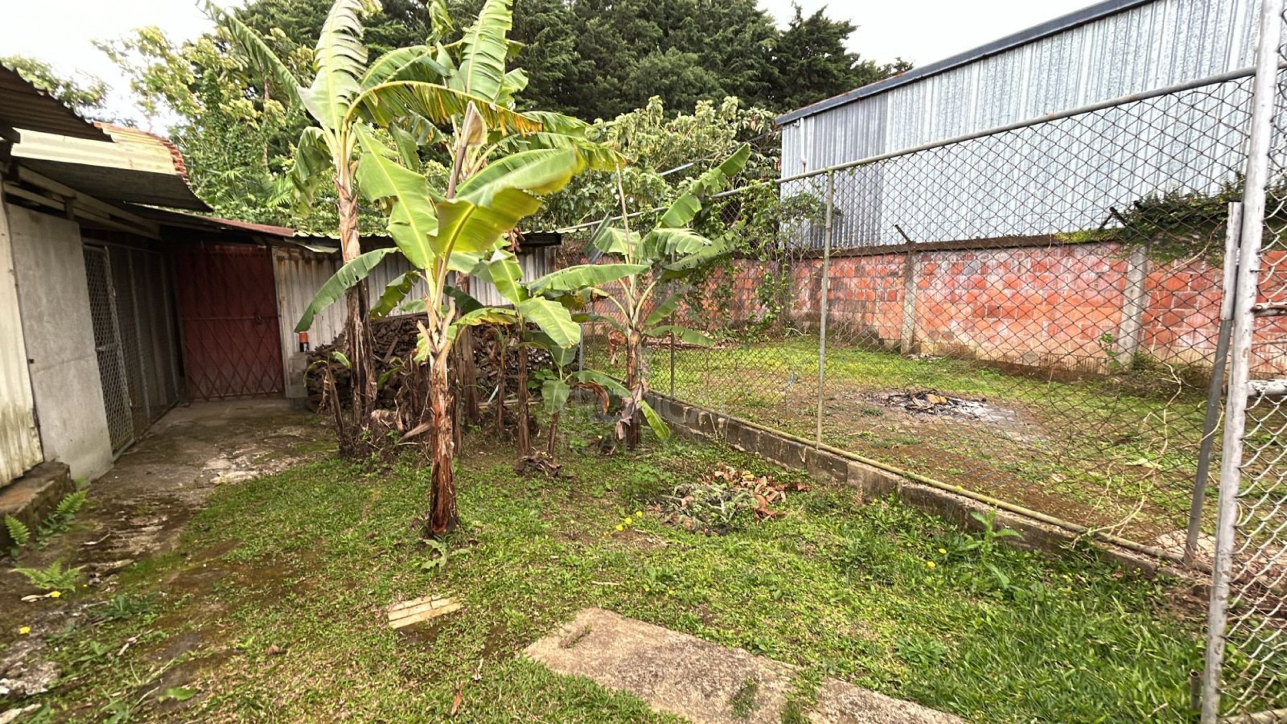 For Sale: House with Mixed Land Use in Granadilla – Large Lot with Development Potential | $819,000