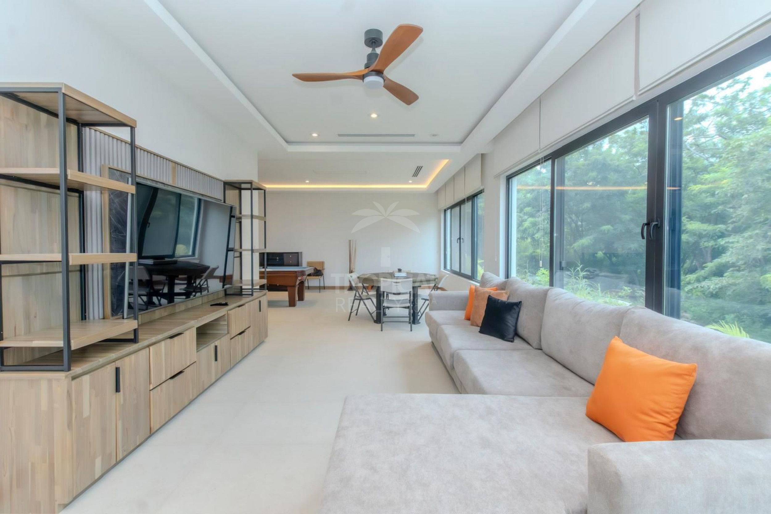 Exclusive 9-Bedroom Villa in Mar Vista Condominium | Ocean Views and Vacation Rental Potential