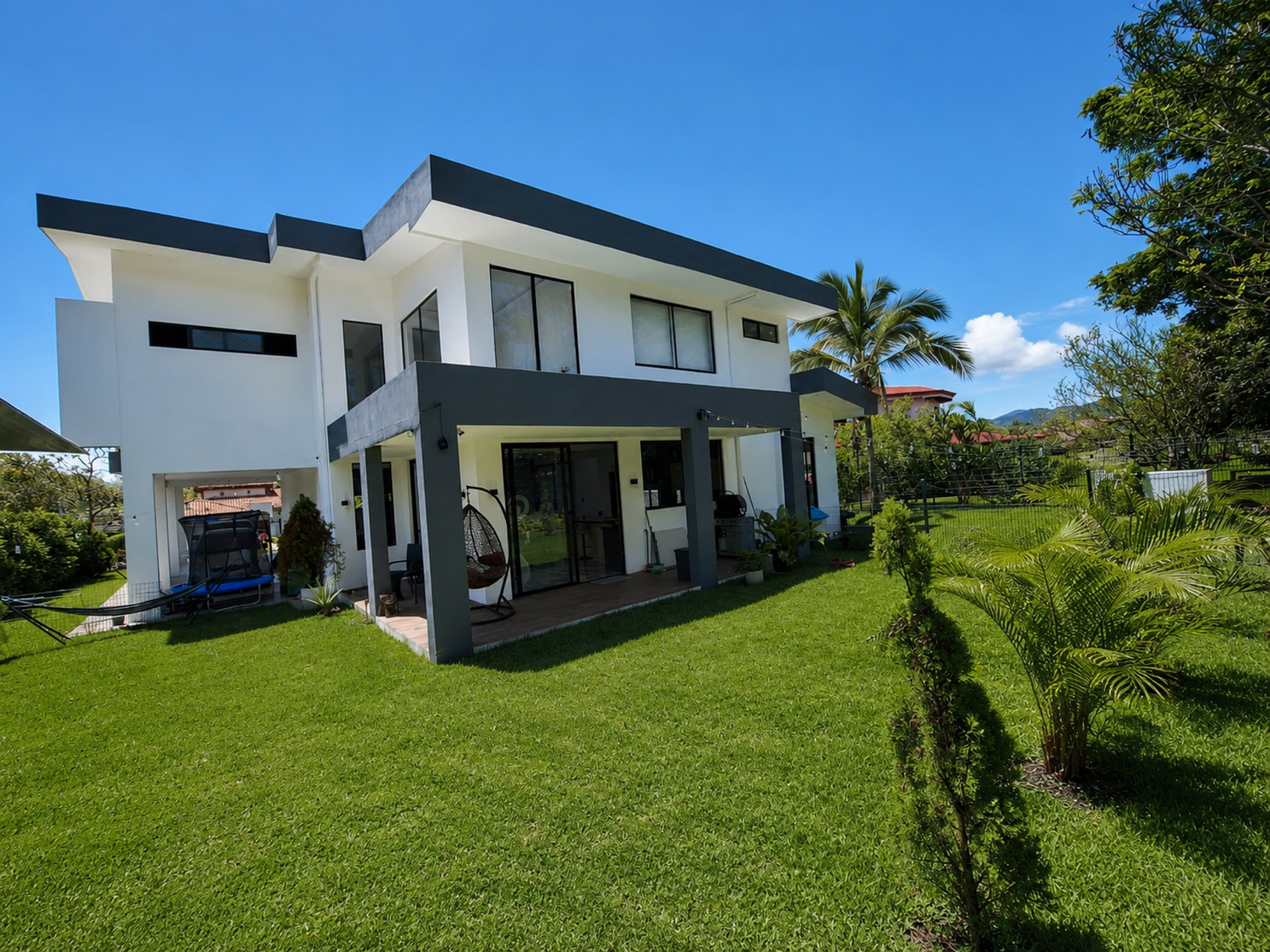 Luxury Home with Independent Apartment in Hacienda Los Reyes | Space, Privacy & Exceptional Value