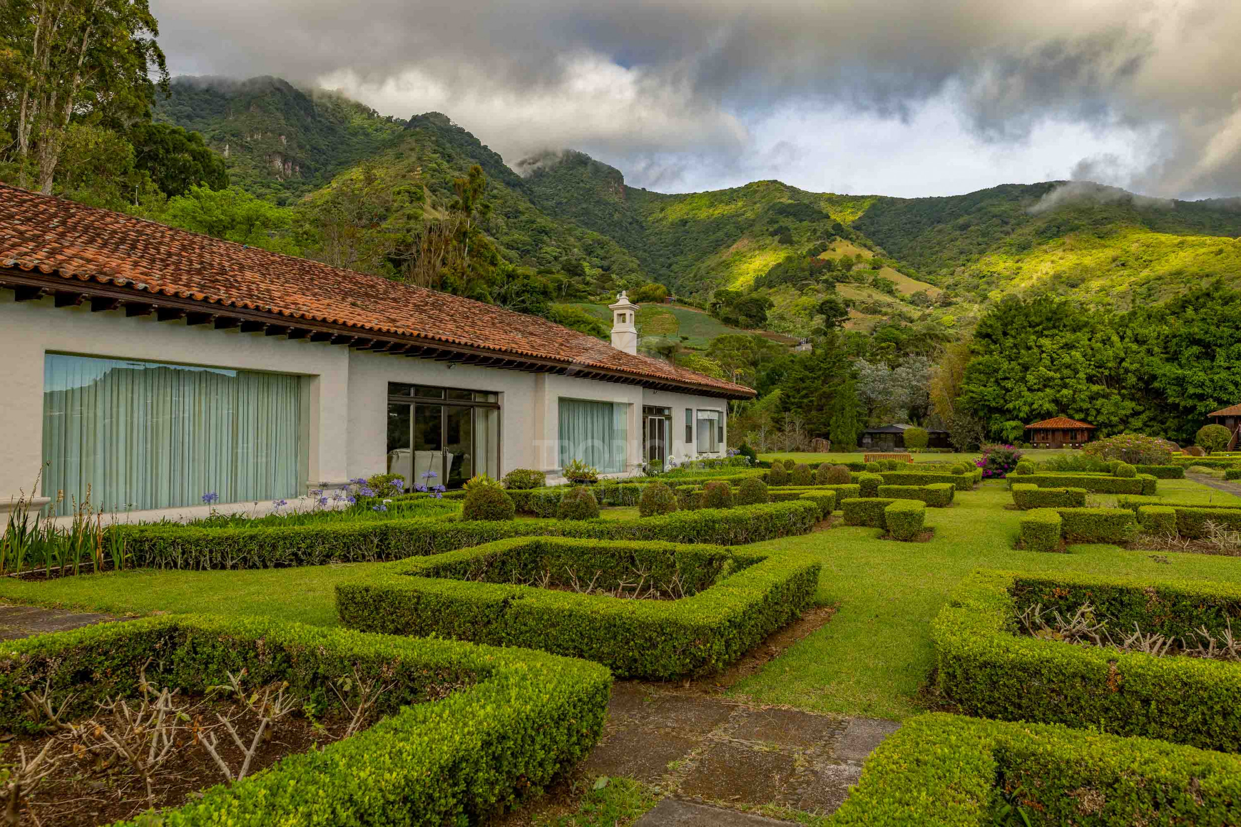Las Catalinas de Pico Blanco – Costa Rica's Iconic Mountain Estate
