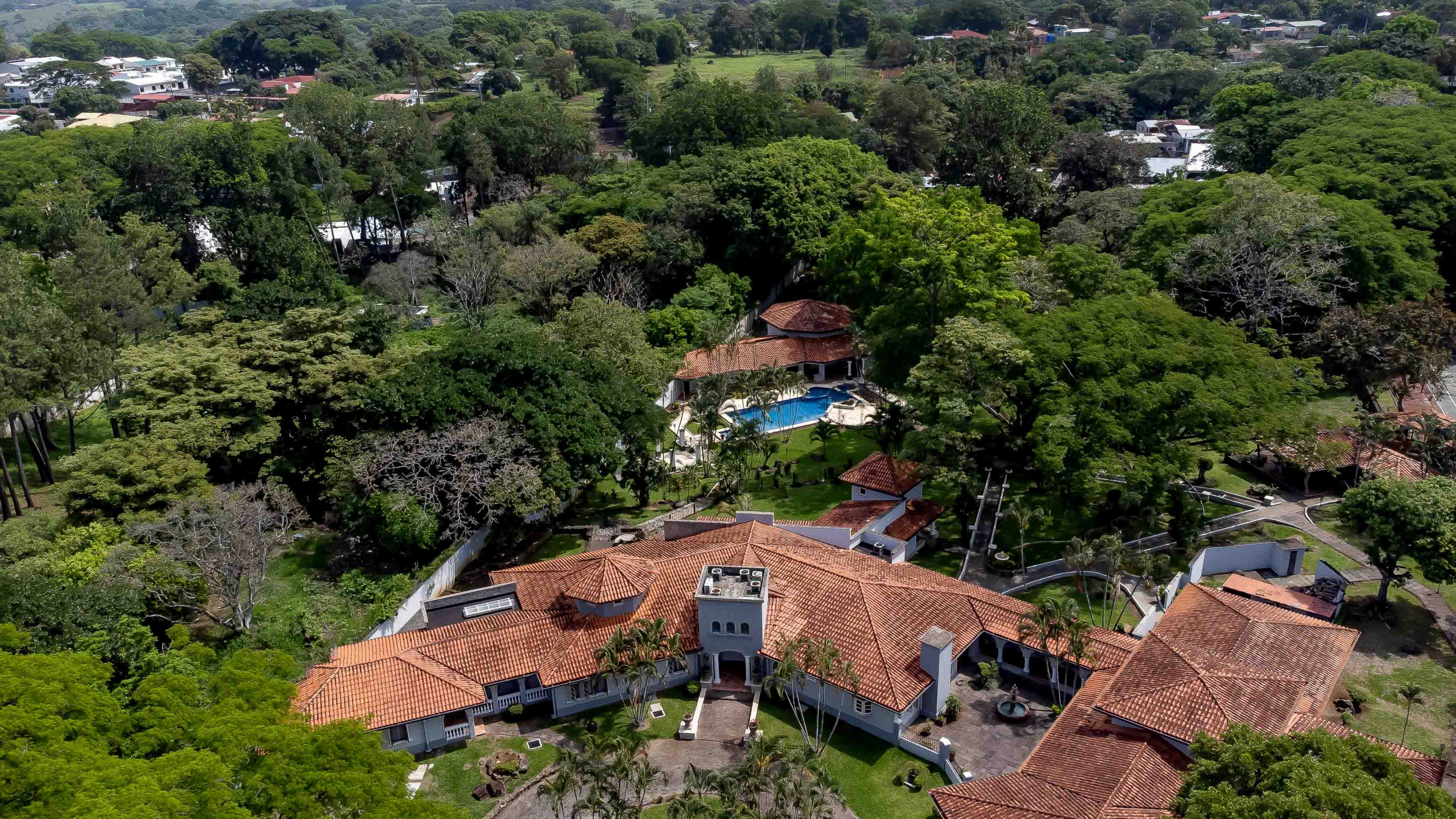 Resort-Style Luxury Villa in Turrucares, Alajuela: Your Dream Home Awaits!