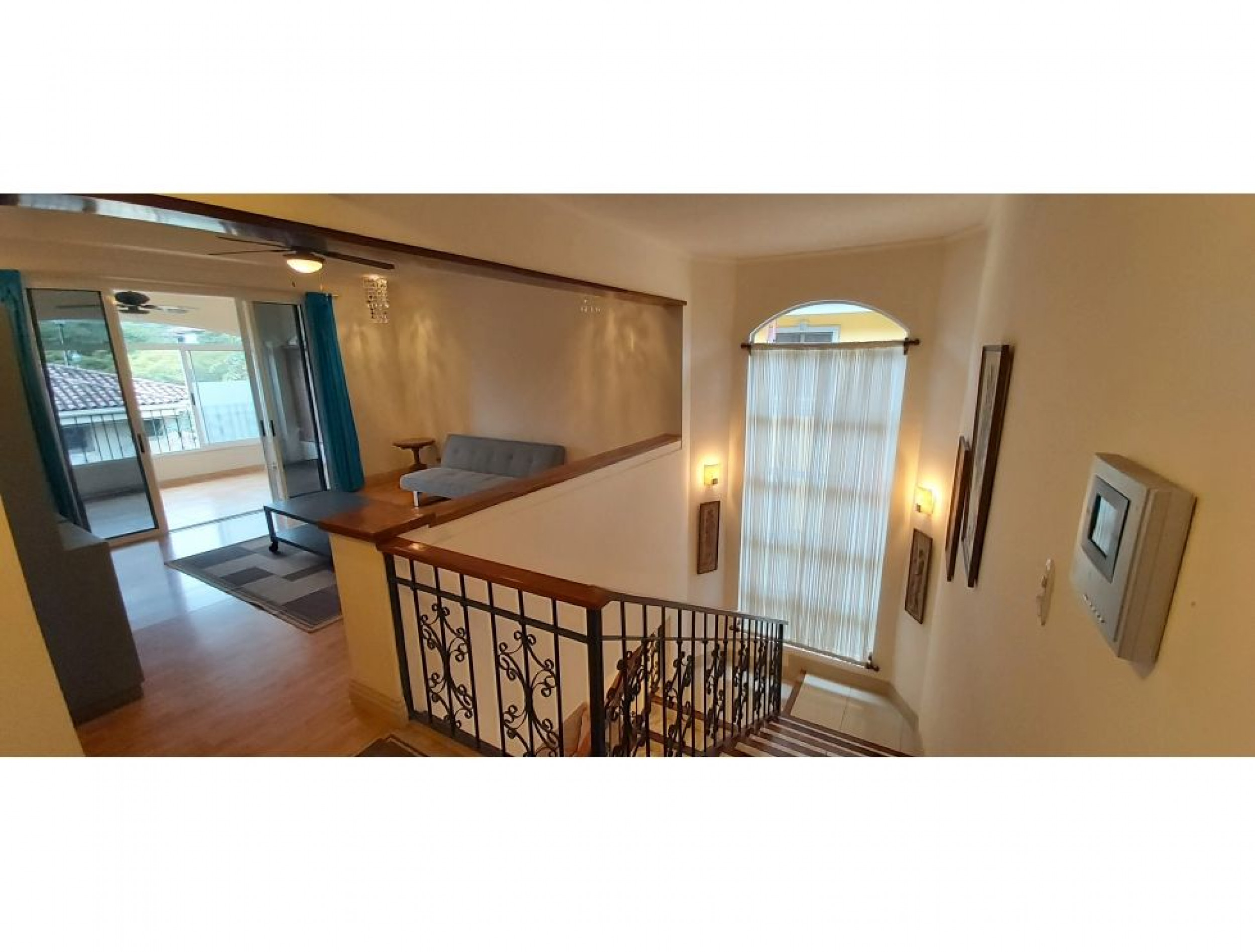 Charming Independent Residence available for Sale, Valle del Sol