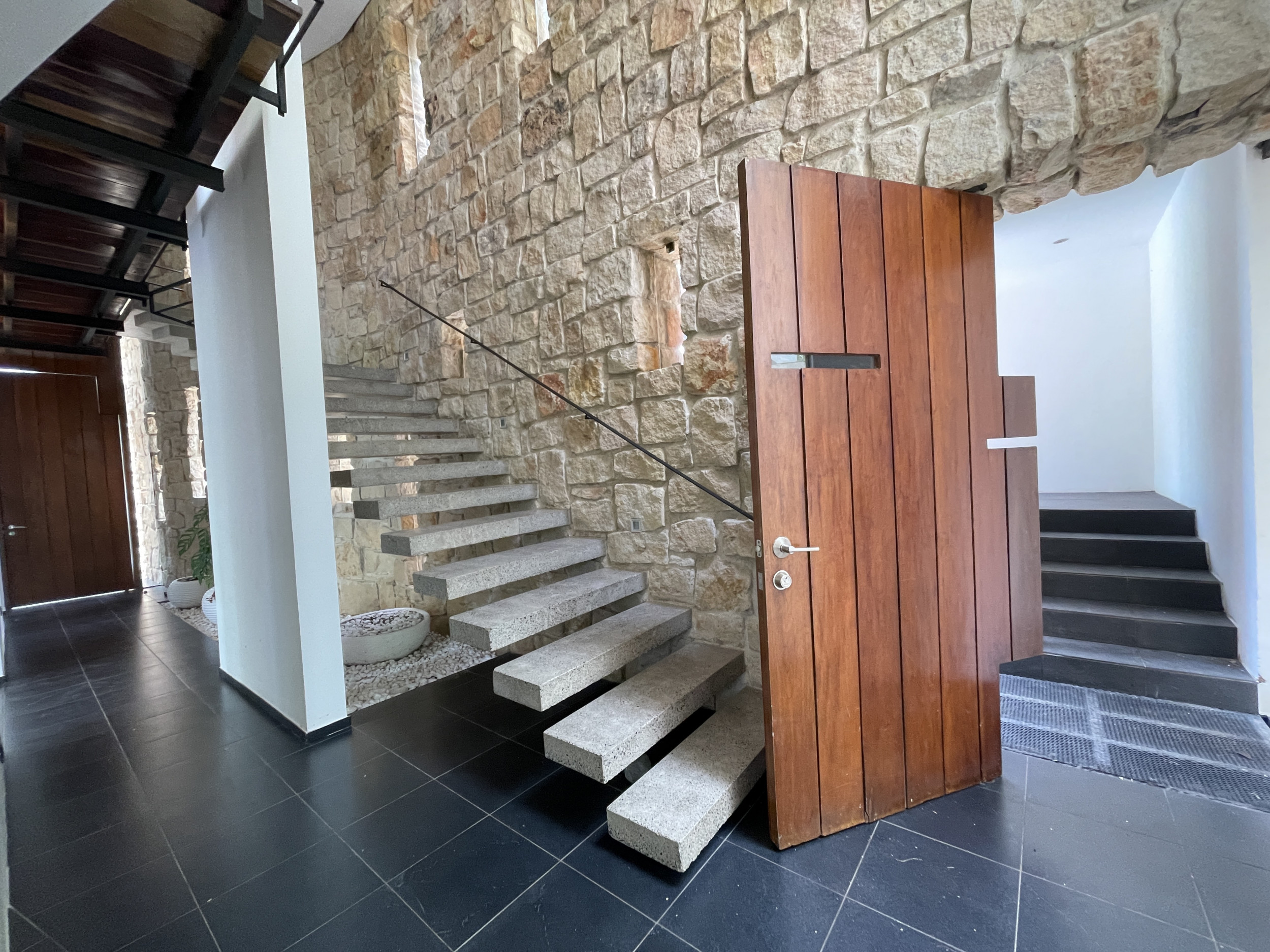 Villa Real Santa Ana: Stunning Contemporary Investment Property with Panoramic Views