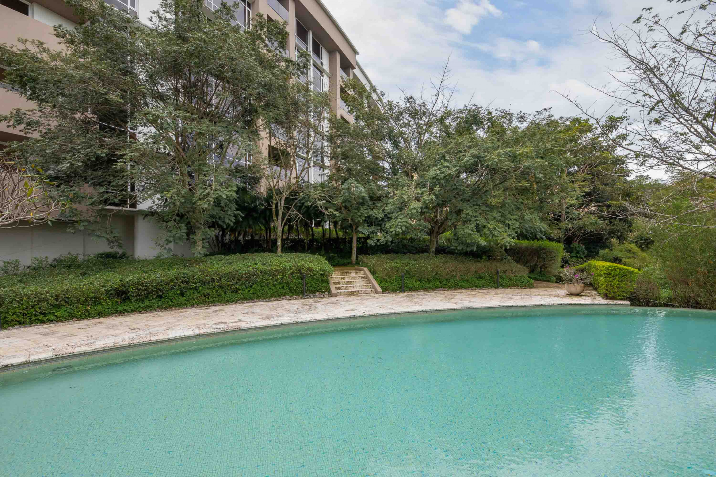 Stunning 1-Bedroom Apartment with Panoramic City Views in Bello Horizonte, Escazu - Luxury Living