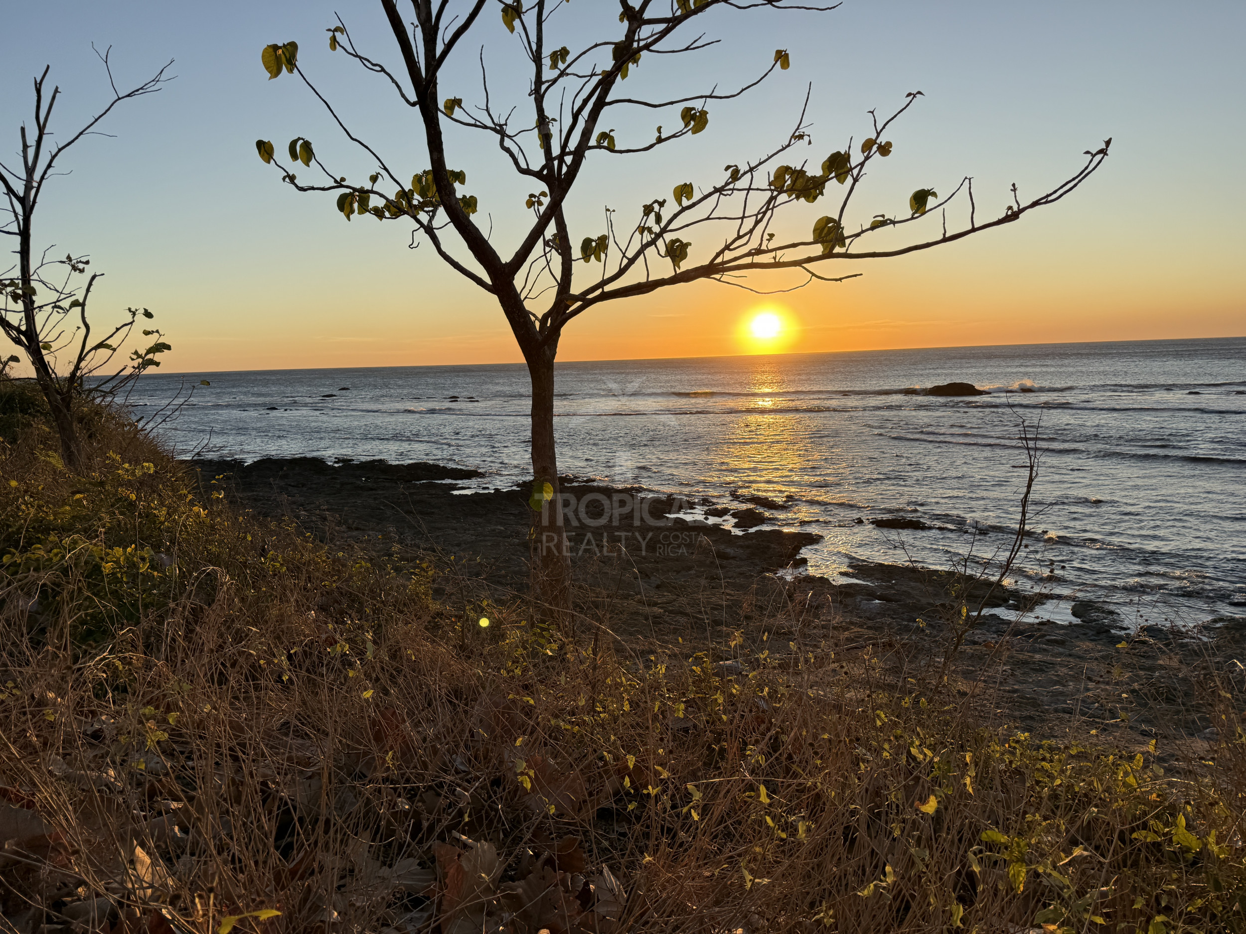 Unique Investment Opportunity – Beachfront Lot for Sale in Guanacaste
