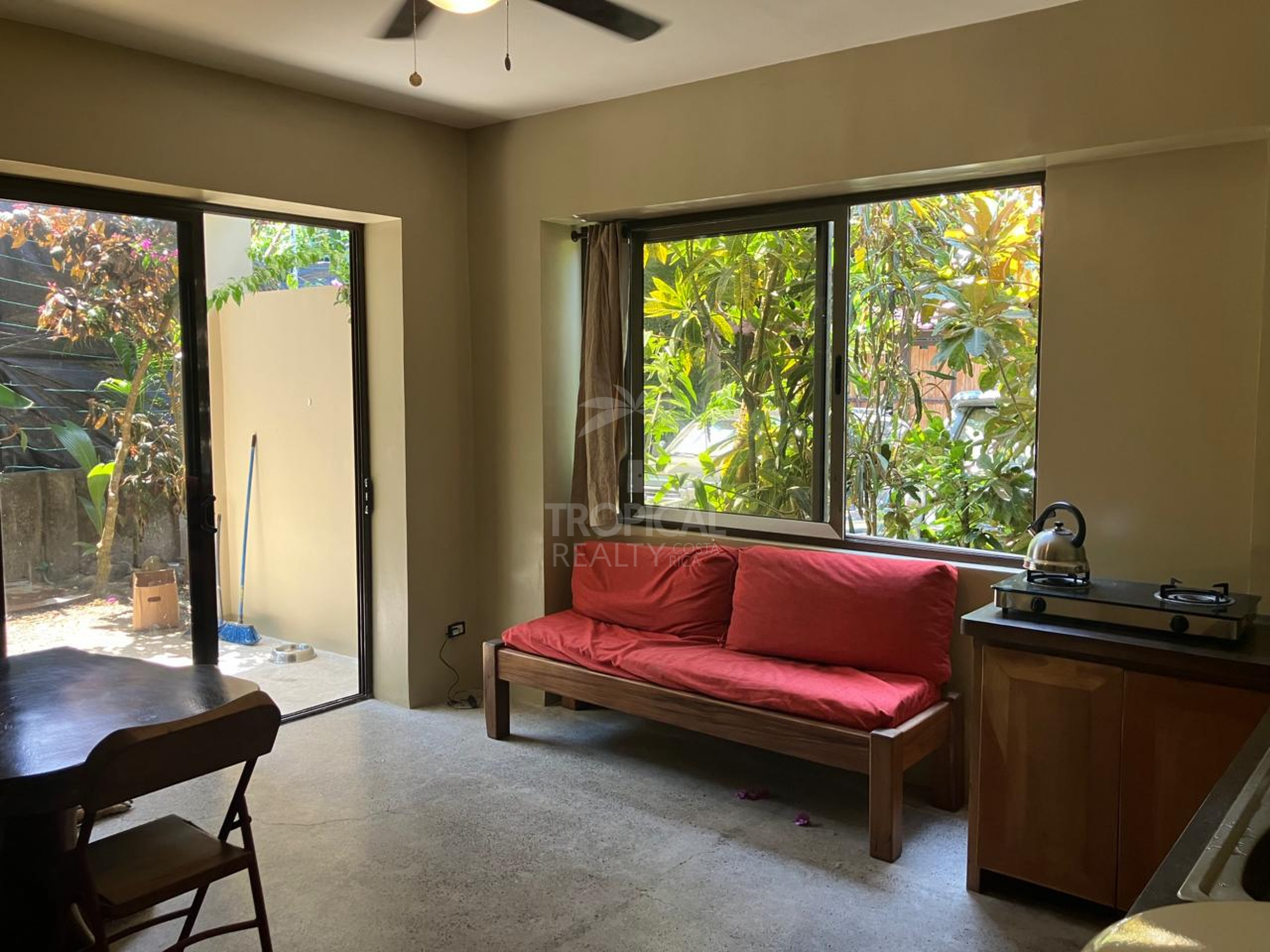 Studio for rent walking distance to Playa Hermosa
