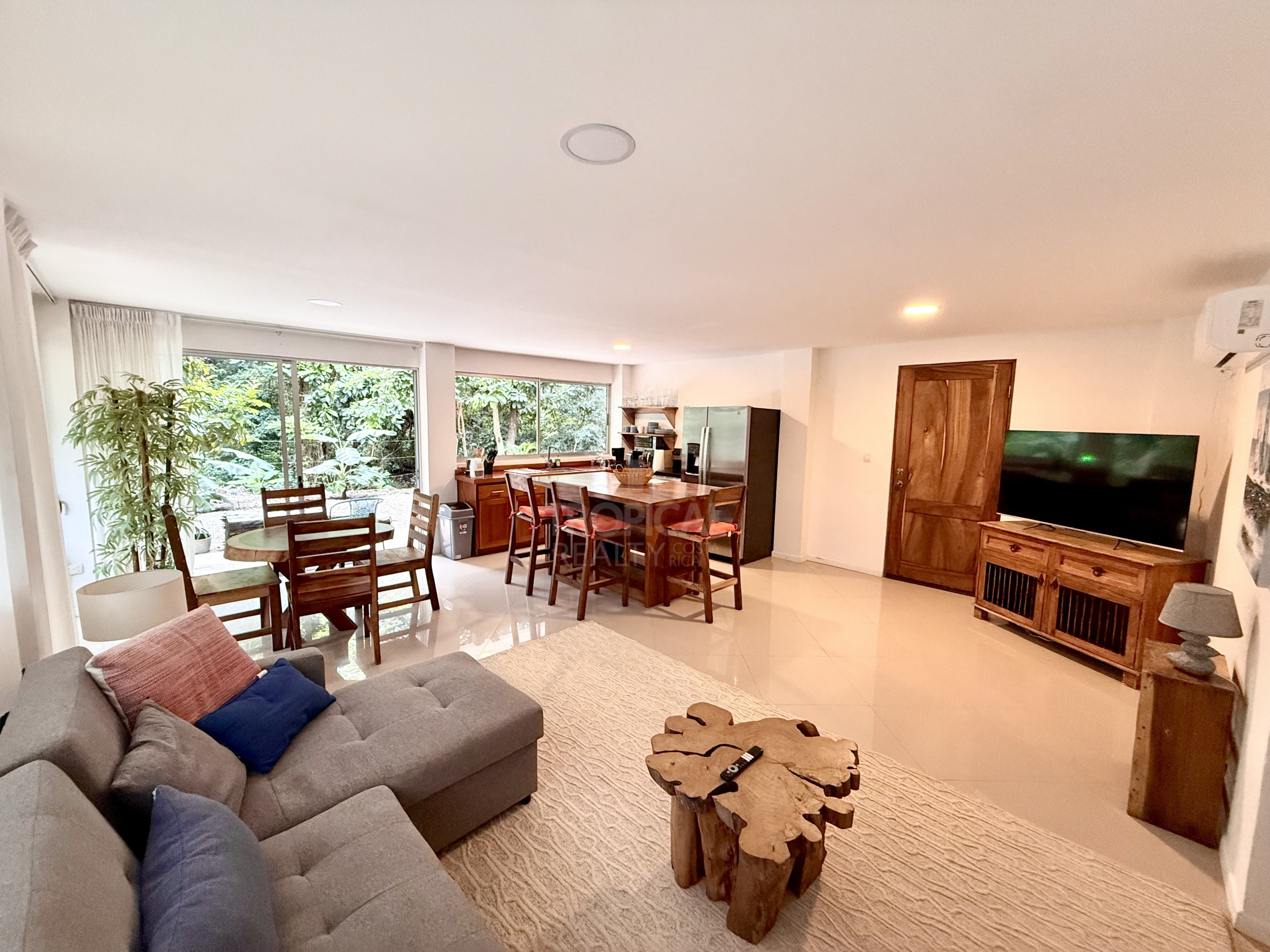 Apartment Near the Sea in Playa Potrero – rental with Utilities Included