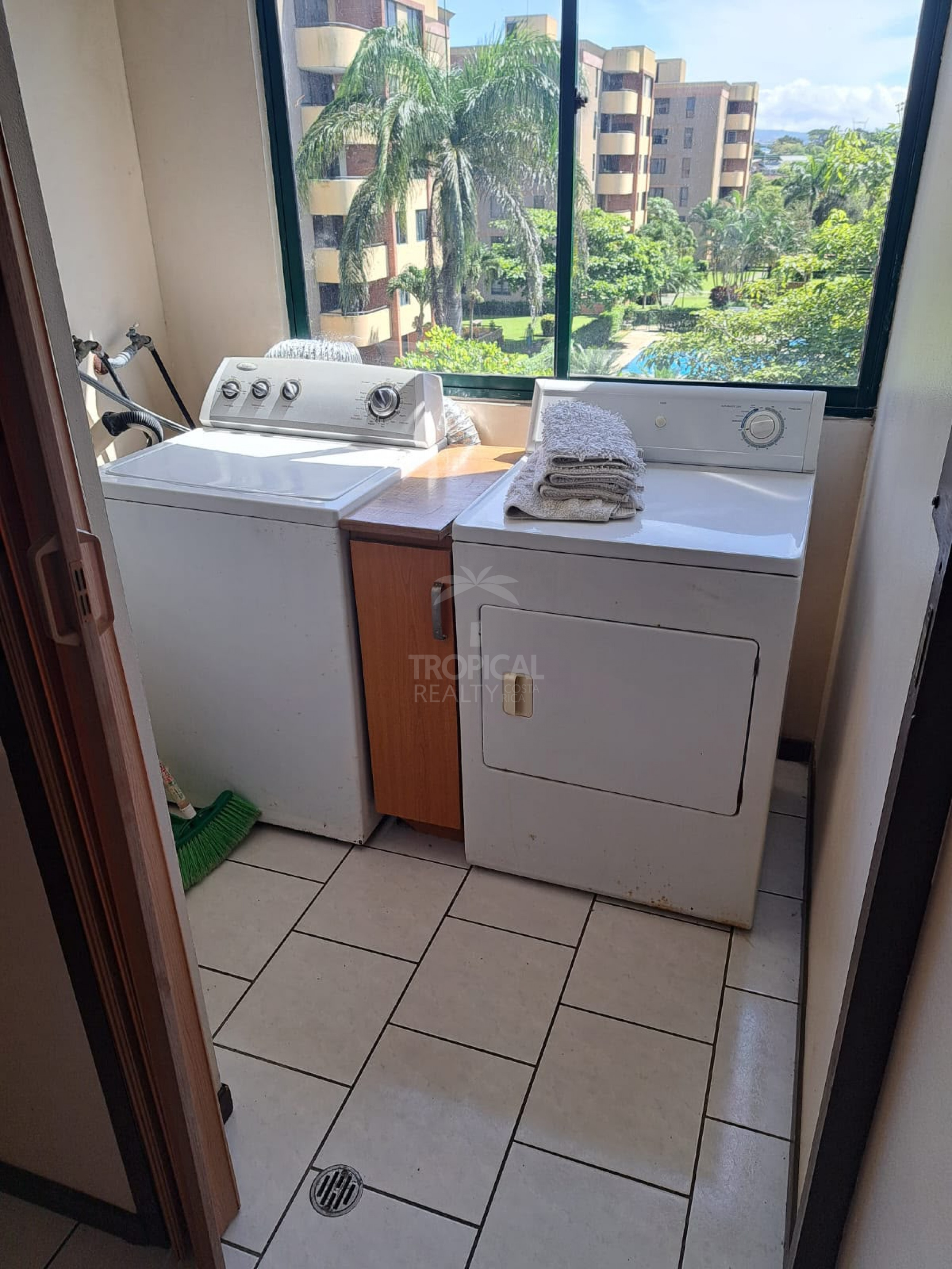 Turnkey Investment Opportunity: Condo in Campo Alto, Concasa