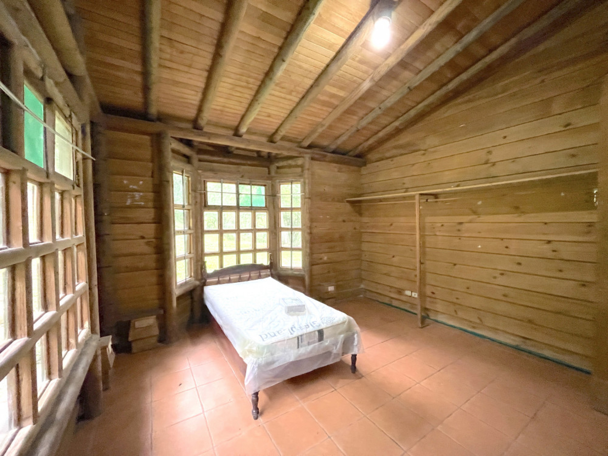Dreamy Natural Retreat with Private River and Fruit Trees – Turrúcares, Costa Rica