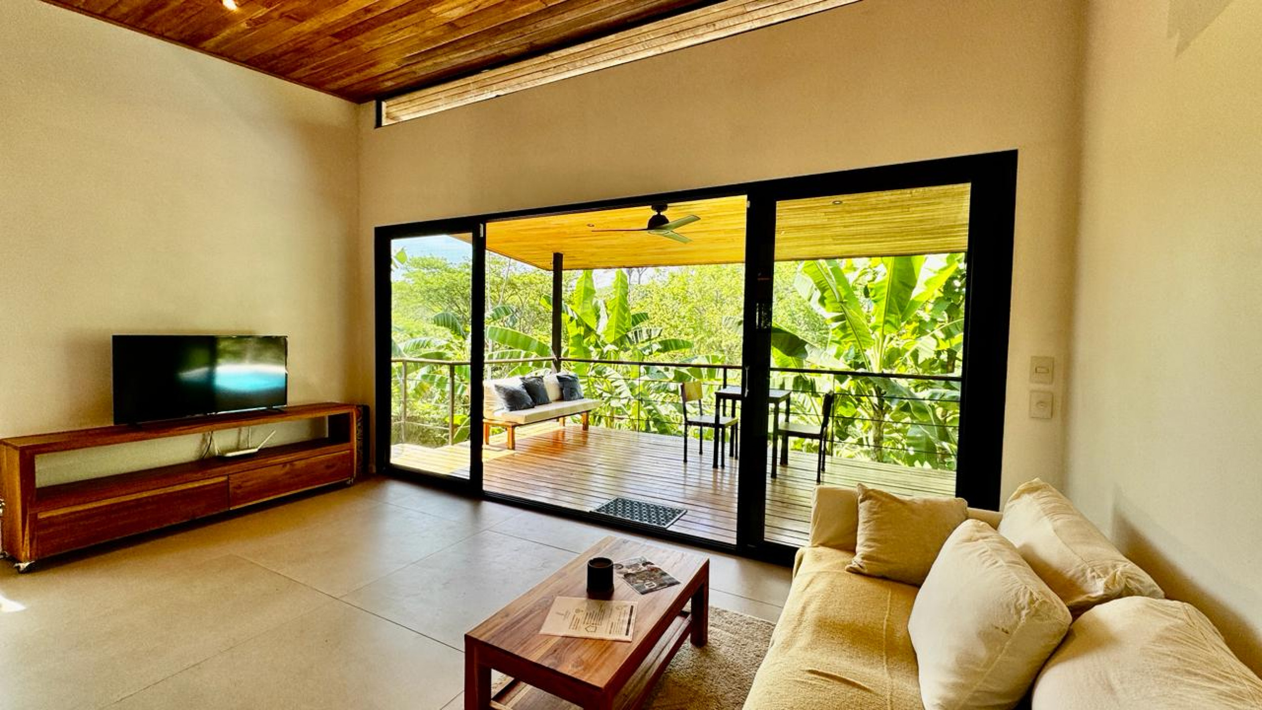 Charming One-Bedroom Home with Pool in Santiago – Just Minutes from Playa Hermosa