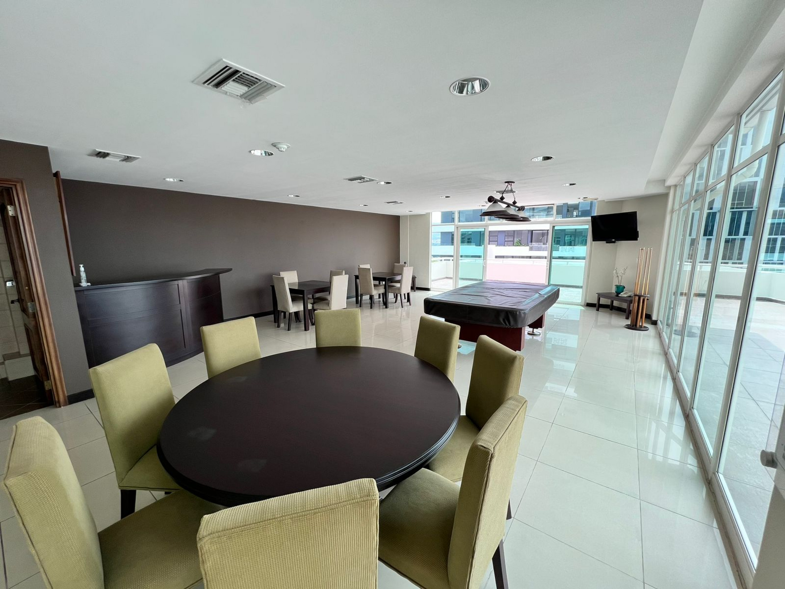 Penthouse Exclusivo en Torre Nunciatura: Elegancia y Funcionalidad SOLD