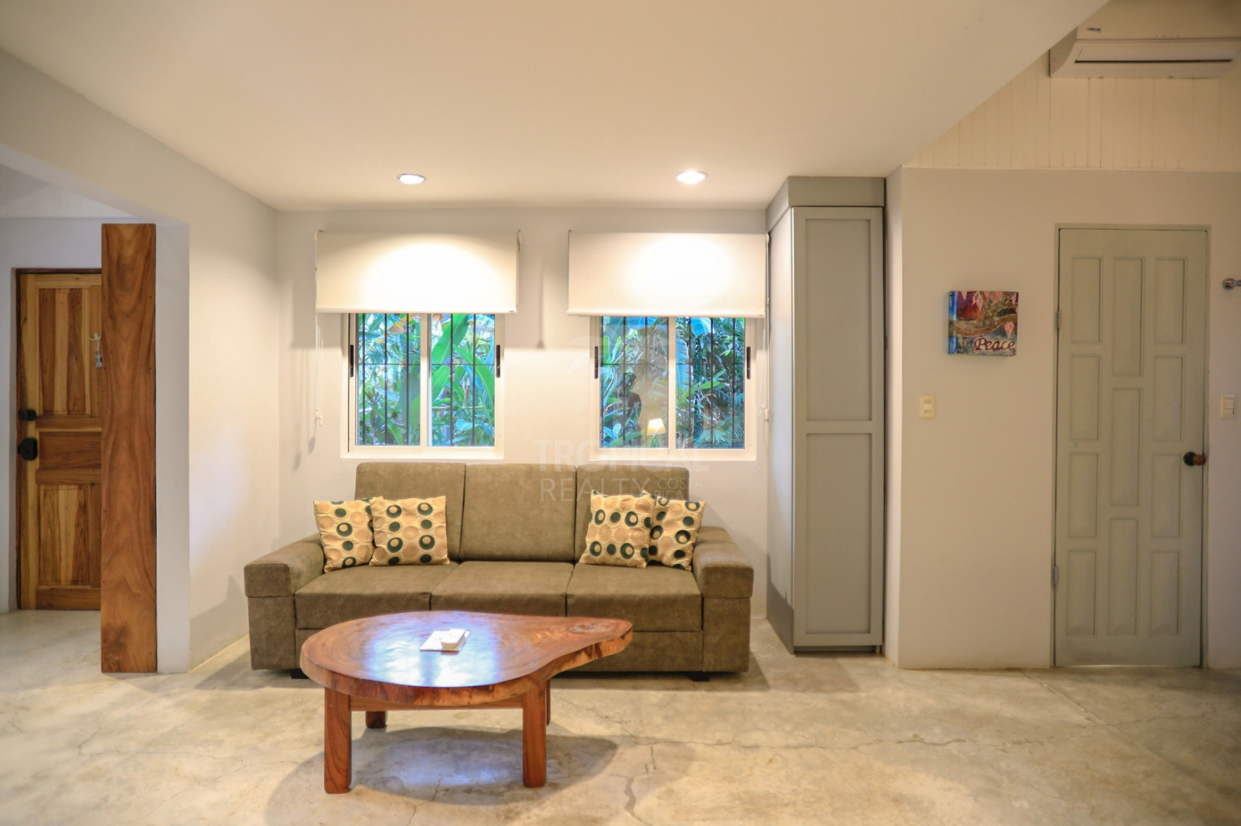 Oceanfront Villa for Rent in Santa Teresa – 2 Bedrooms with Private Terrace