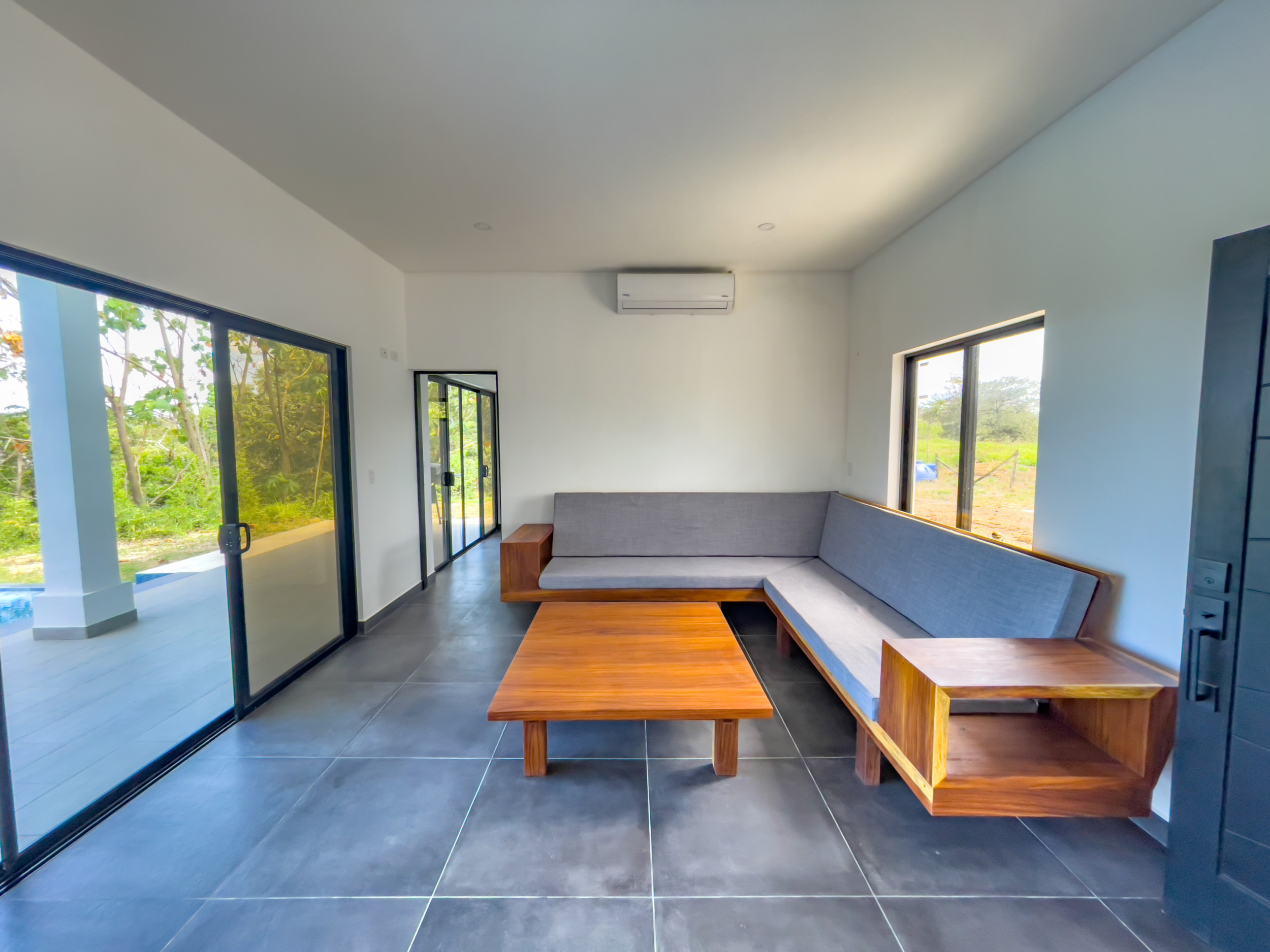 Exceptional Home with Ocean and Jungle Views – Just Minutes from Santa Teresa