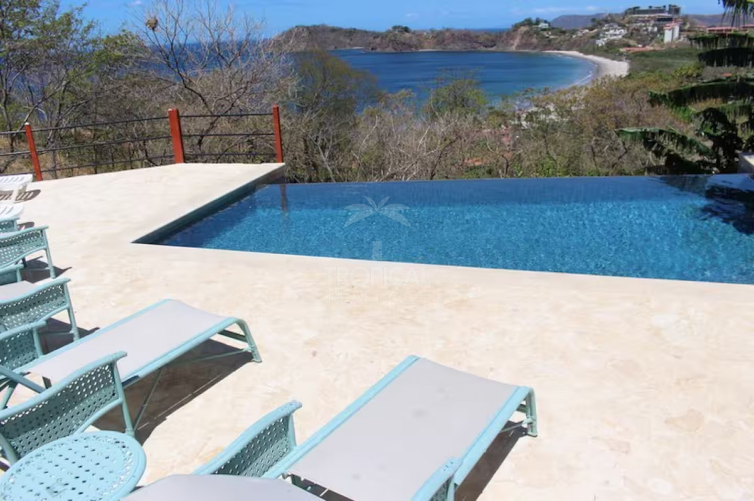 Exclusive 2-Bedroom Villa with Panoramic Ocean Views on the Cliff Top